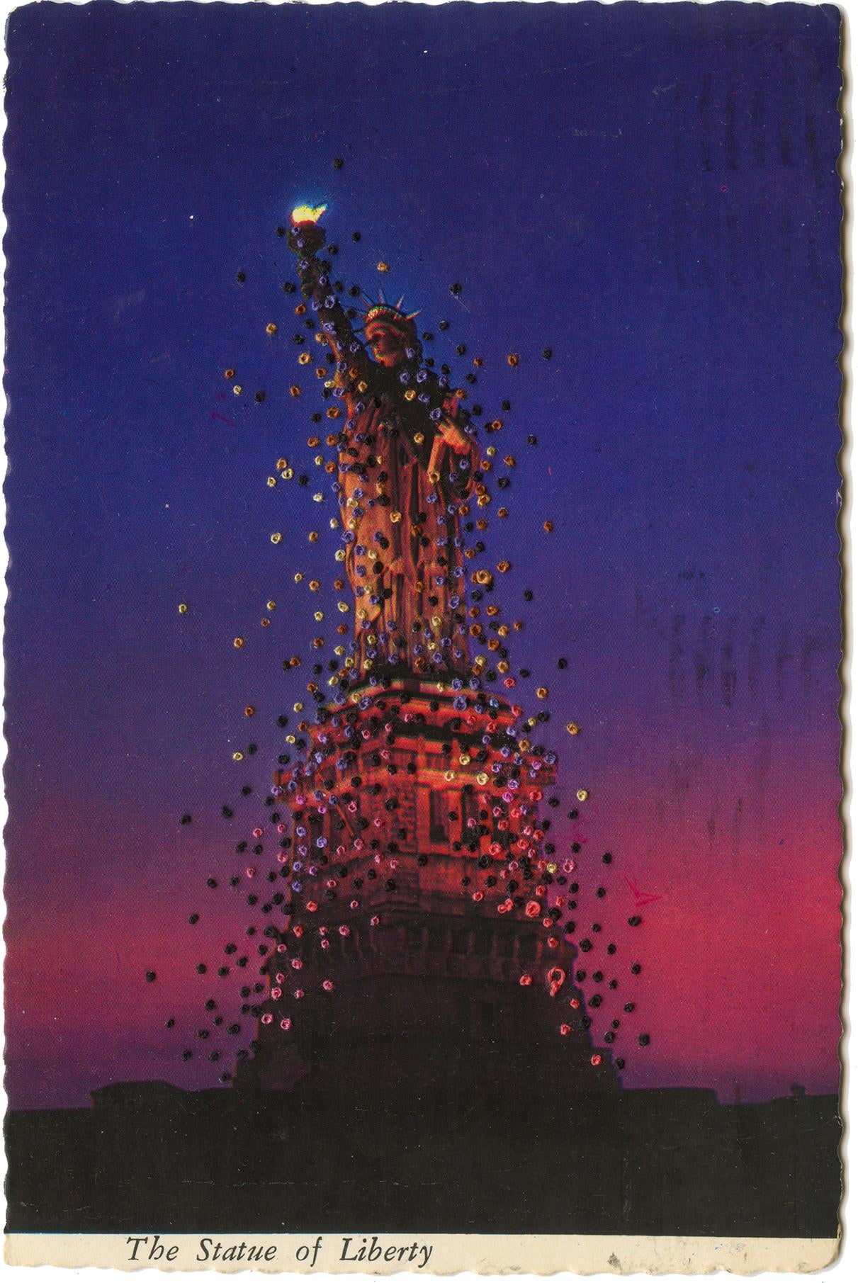 Carte postale vintage avec statue de la liberté et broderie abstraite "Crumbelievable".