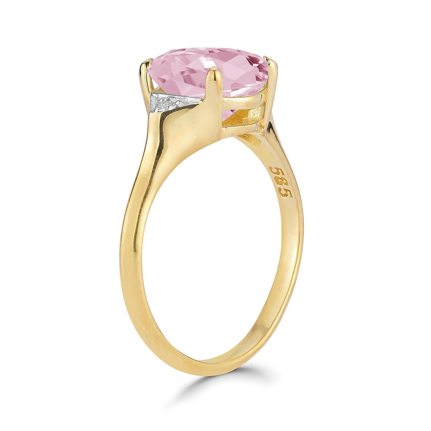 For Sale:  Han Crafted 14K Gold 0.05 ct. Diamond & 4.75CT Rose Quartz Cocktail Ring 2