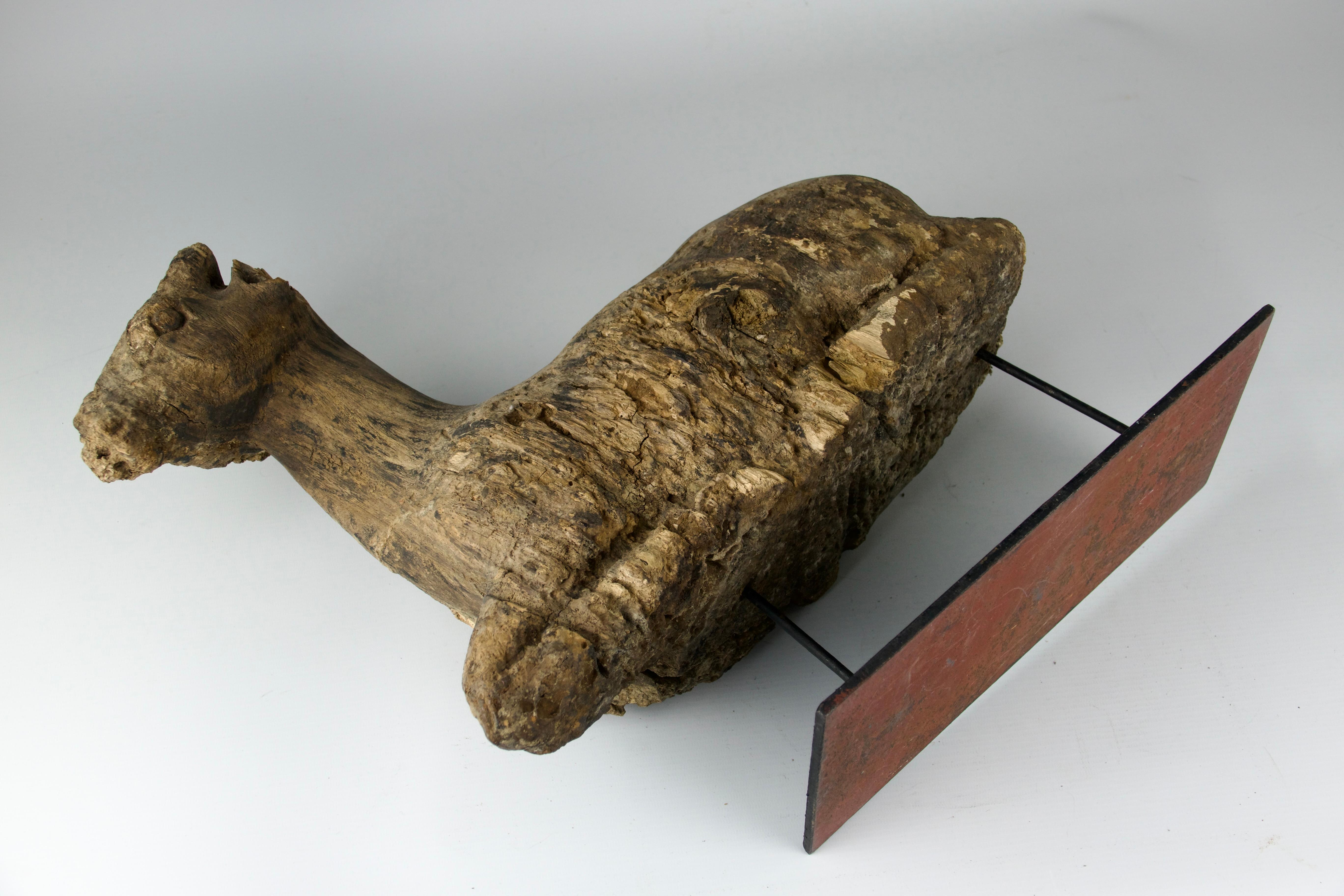 Han Dynasty, Laying Doe Wood Sculpture, China 100AD For Sale 4