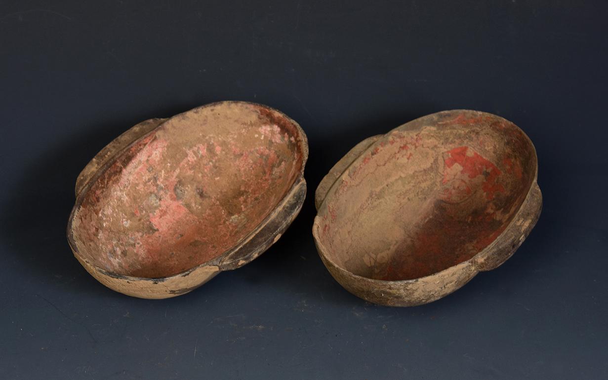 Han Dynasty, A Pair of Antique Chinese Painted Pottery Erbei Wine Cup / Wing Cup For Sale 6