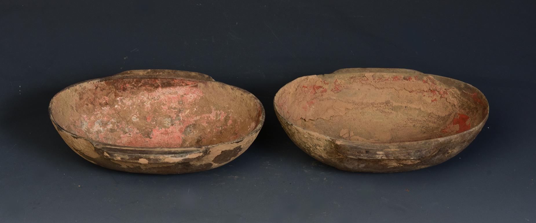 Han Dynasty, A Pair of Antique Chinese Painted Pottery Erbei Wine Cup / Wing Cup For Sale 7
