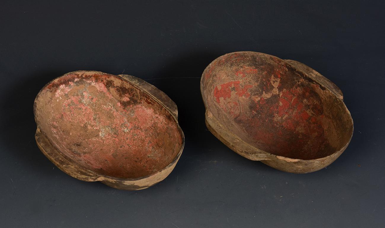 18th Century and Earlier Han Dynasty, A Pair of Antique Chinese Painted Pottery Erbei Wine Cup / Wing Cup For Sale