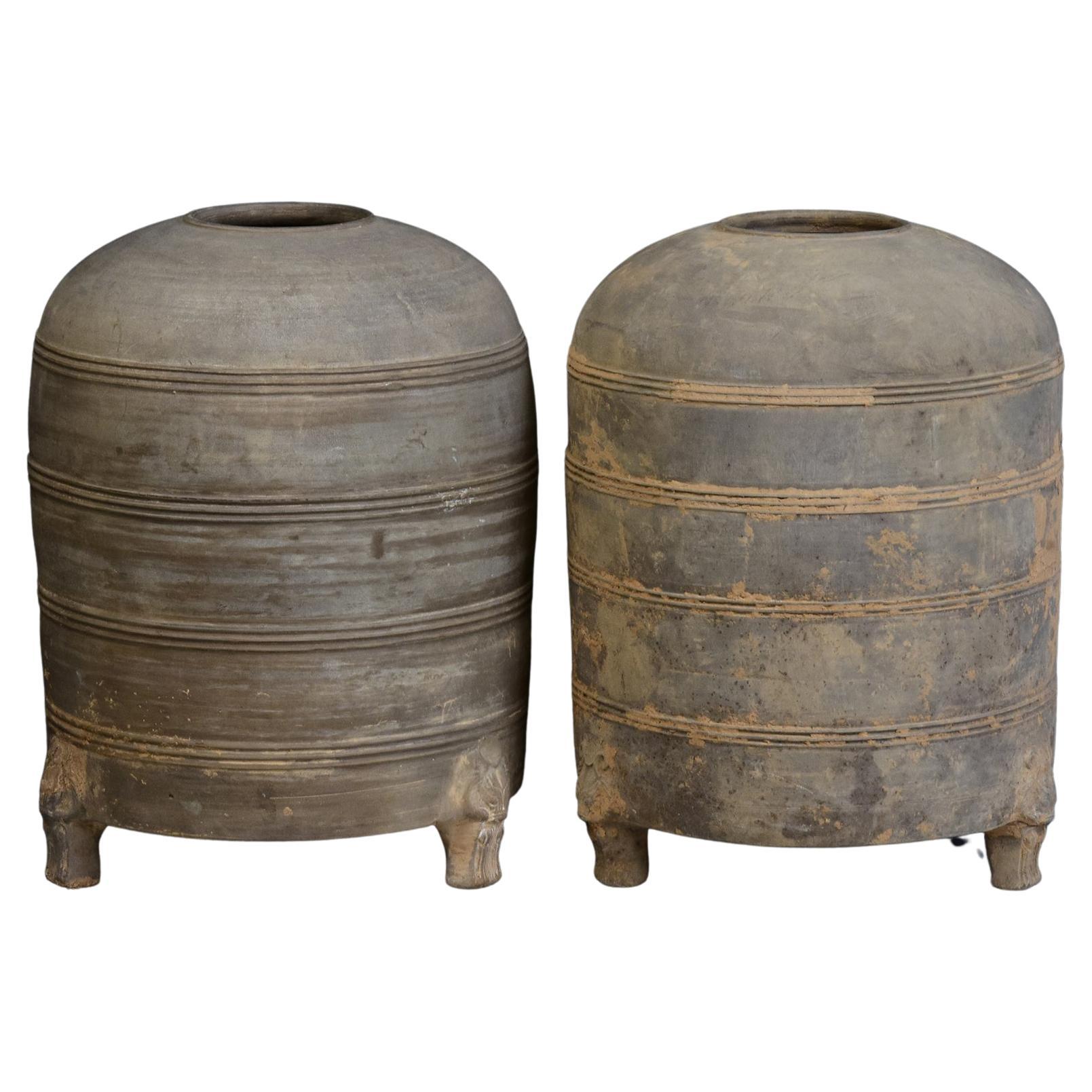 Dynastie Han, Paire de jarres de grenier en poterie chinoise ancienne en vente