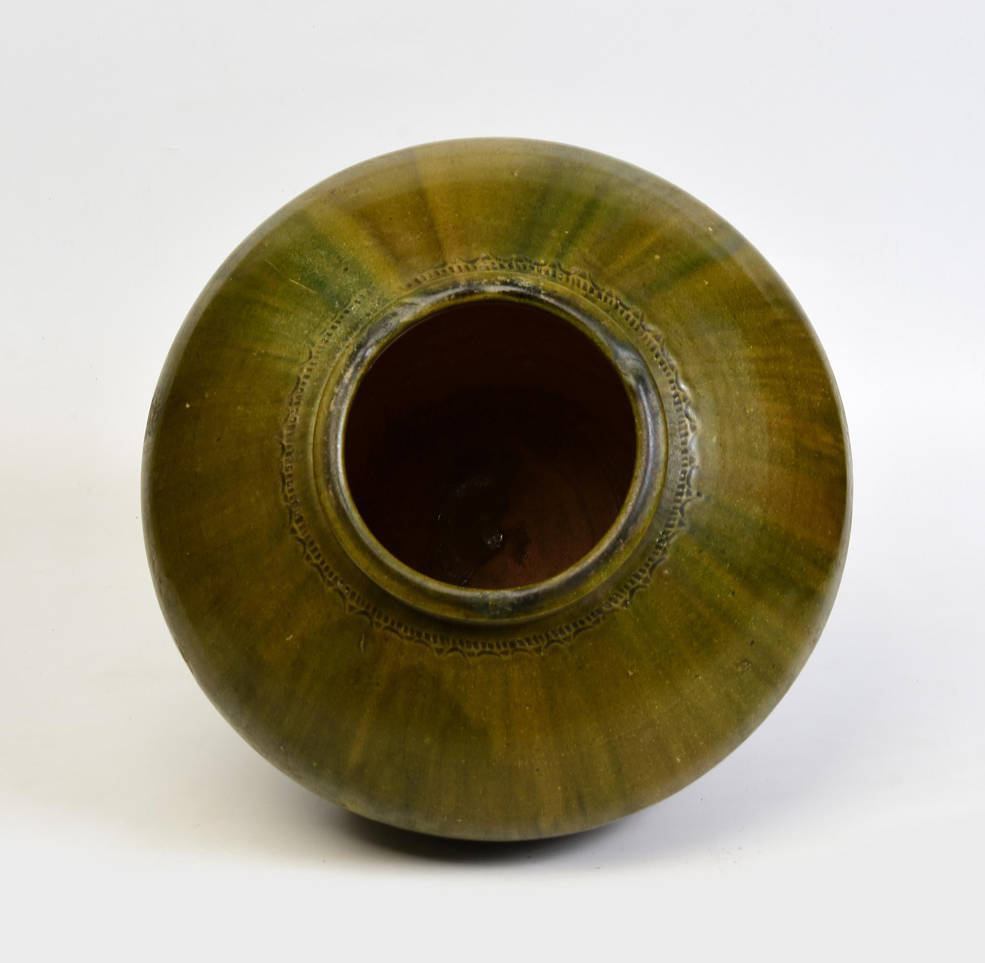 Antico vaso di ceramica cinese smaltato di verde della dinastia Han in vendita 6