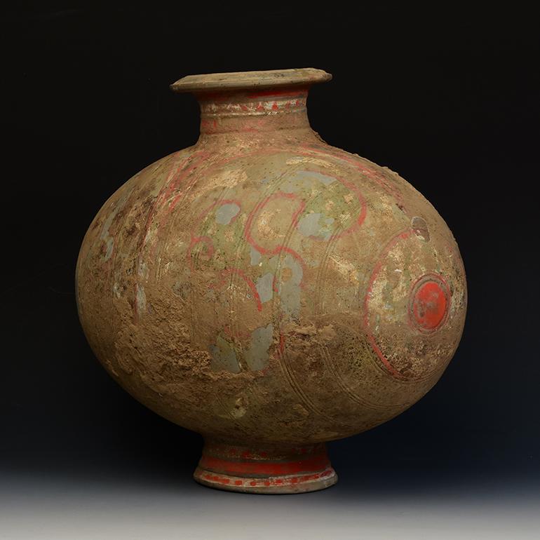 Han Dynasty, Antique Chinese Painted Pottery Cocoon Jar In Good Condition For Sale In Sampantawong, TH