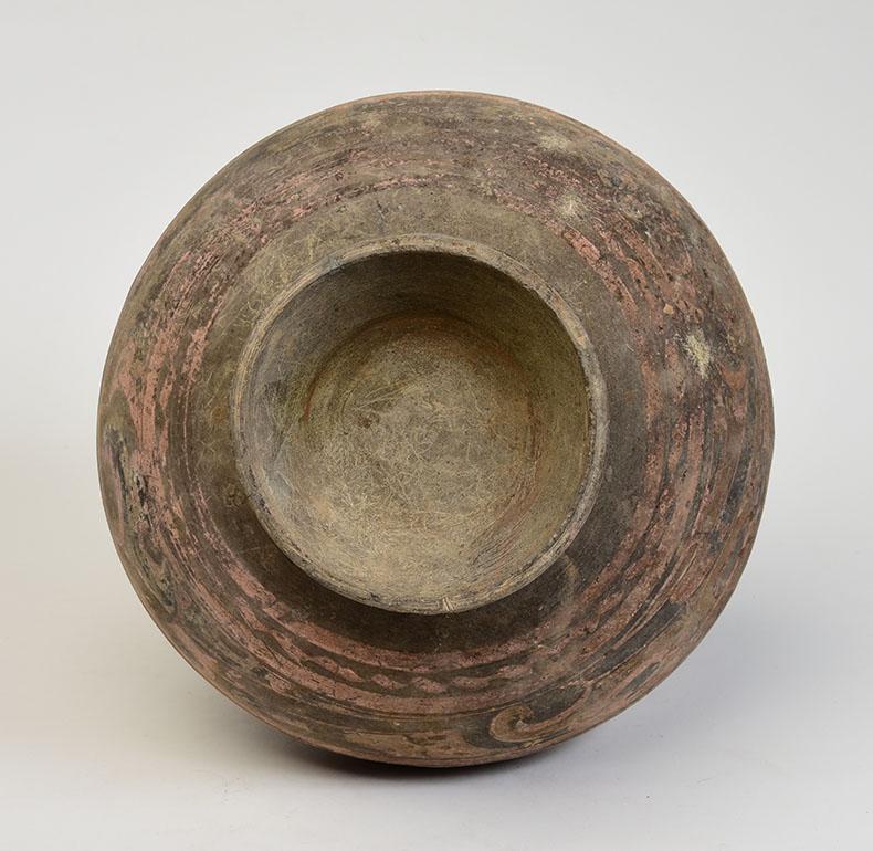 Dynastie Han, Jarre ancienne en poterie chinoise peinte en vente 5