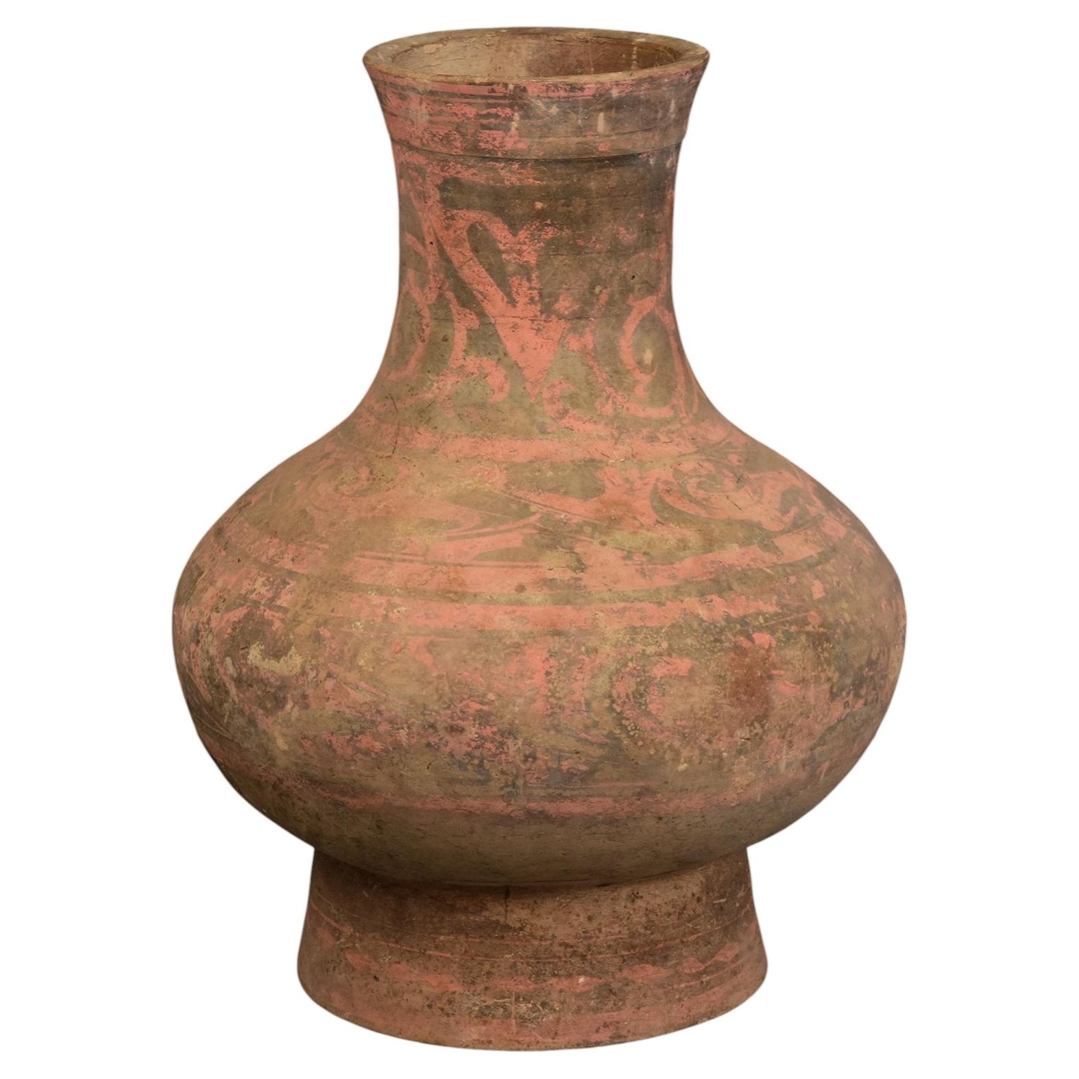 Antico vaso cinese in ceramica dipinta, dinastia Han