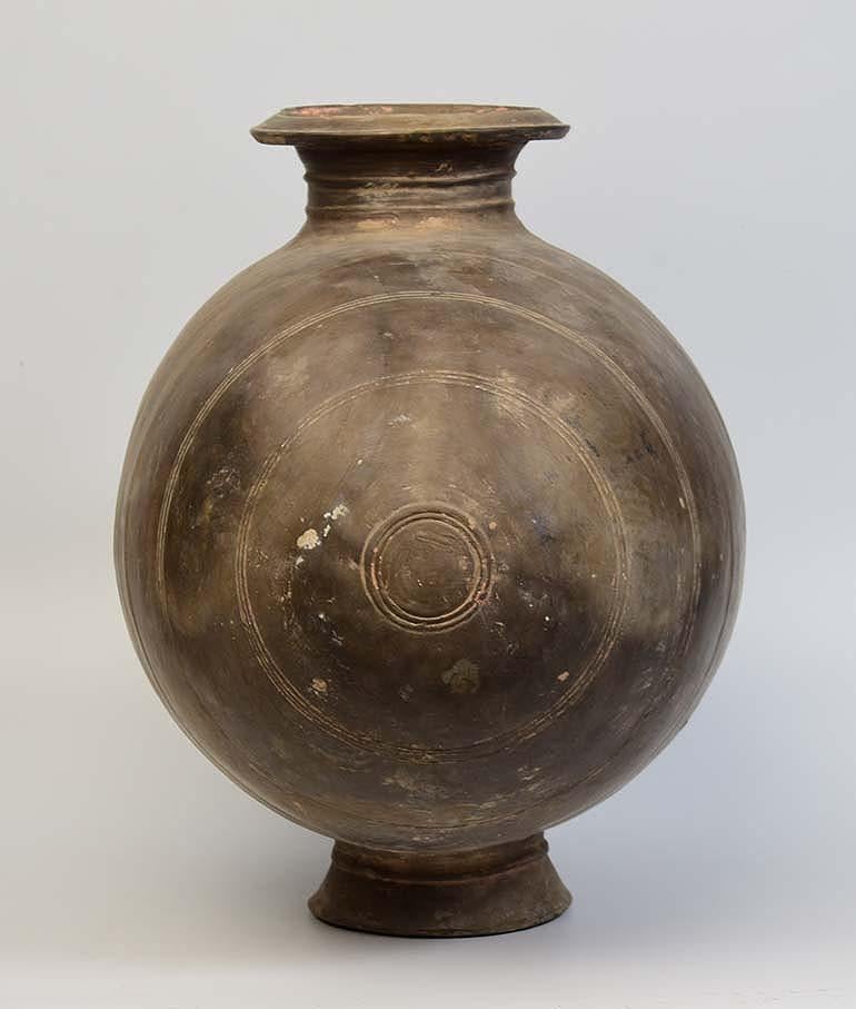 Han Dynasty, Antique Chinese Pottery Cocoon Jar For Sale 4