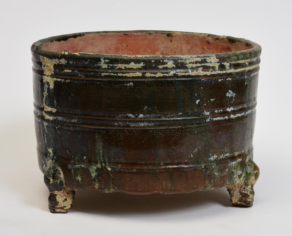 Han Dynasty, Antique Chinese Pottery Container with Green and Amber Glaze 1