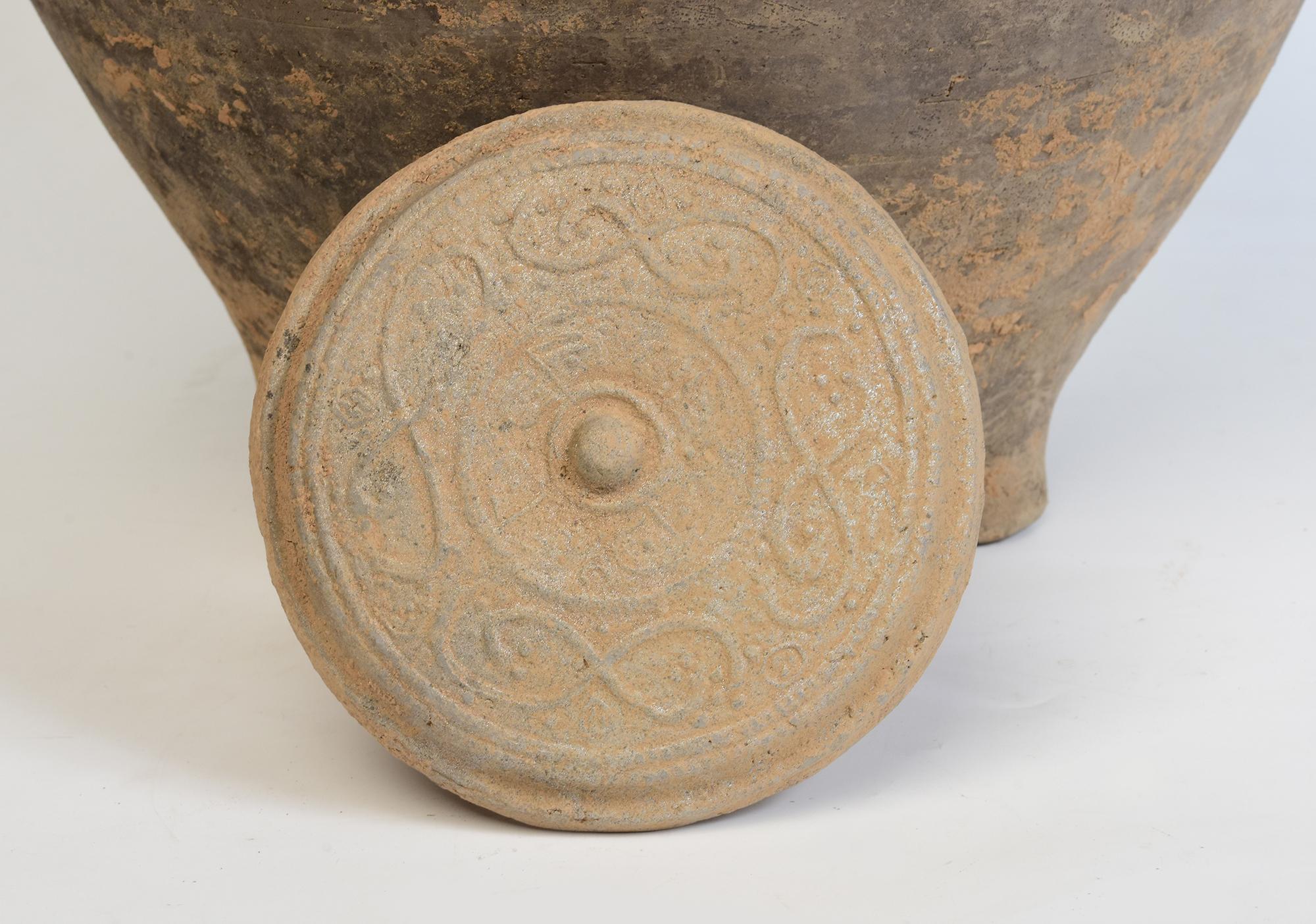 Han Dynasty, Antique Chinese Pottery Granary Covered Jar For Sale 7