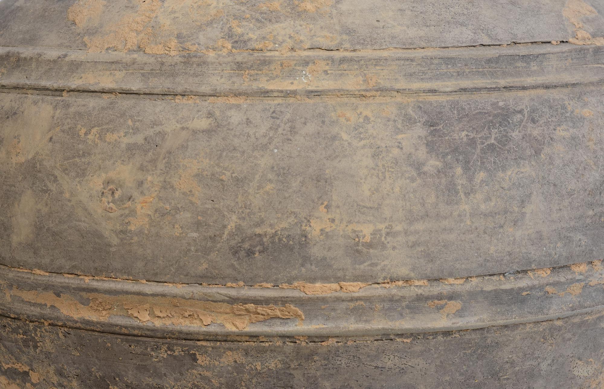 Han Dynasty, Antique Chinese Pottery Granary Covered Jar In Good Condition For Sale In Sampantawong, TH