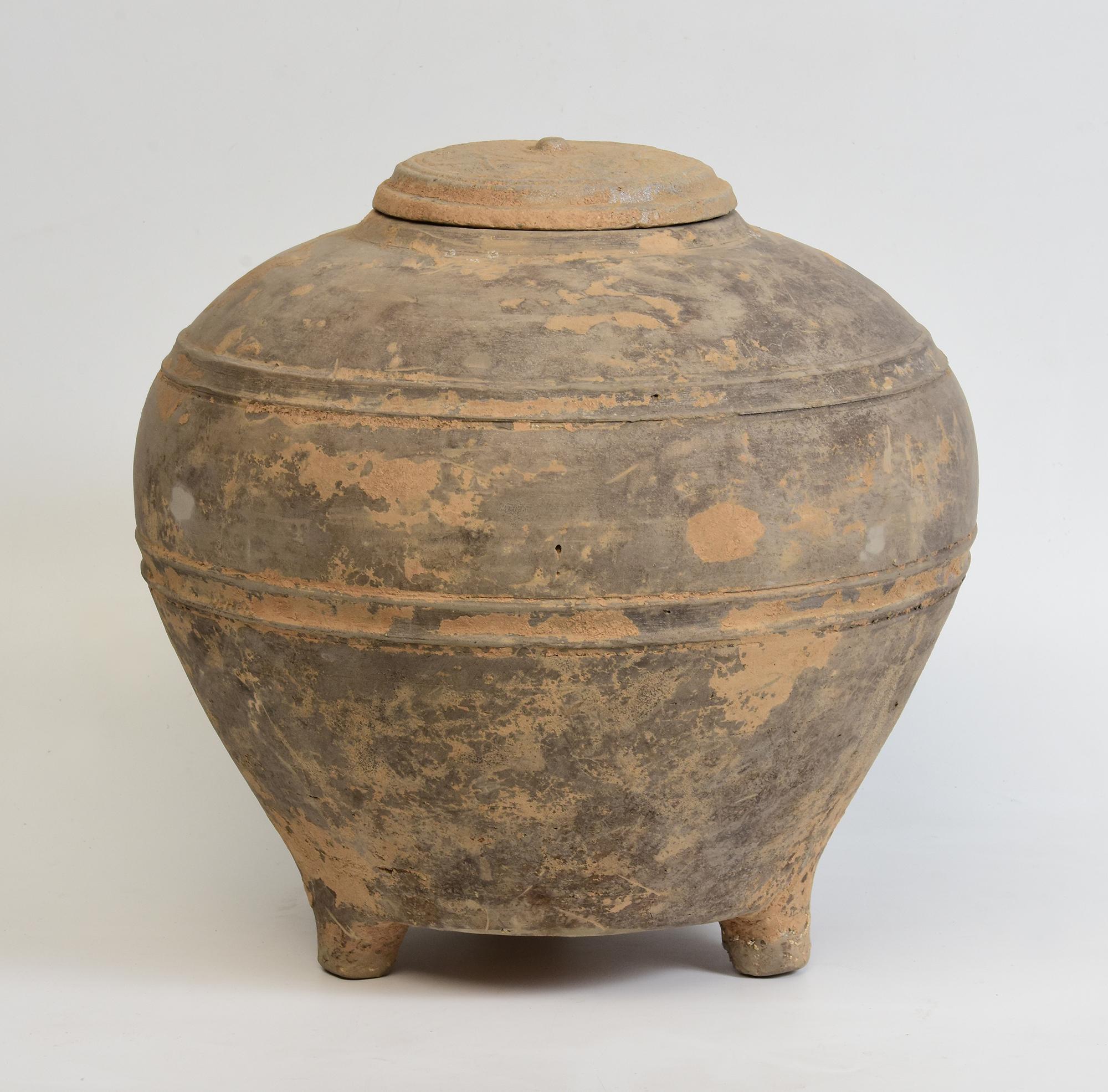 Han Dynasty, Antique Chinese Pottery Granary Covered Jar For Sale 4