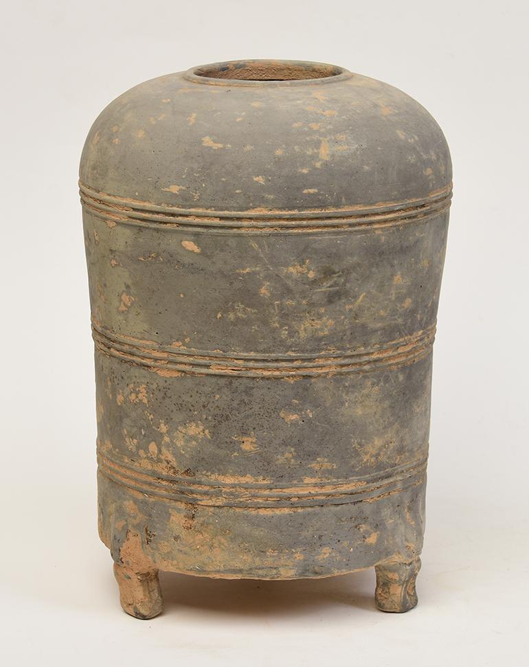 Han Dynasty, Antique Chinese Pottery Granary Jar For Sale 5
