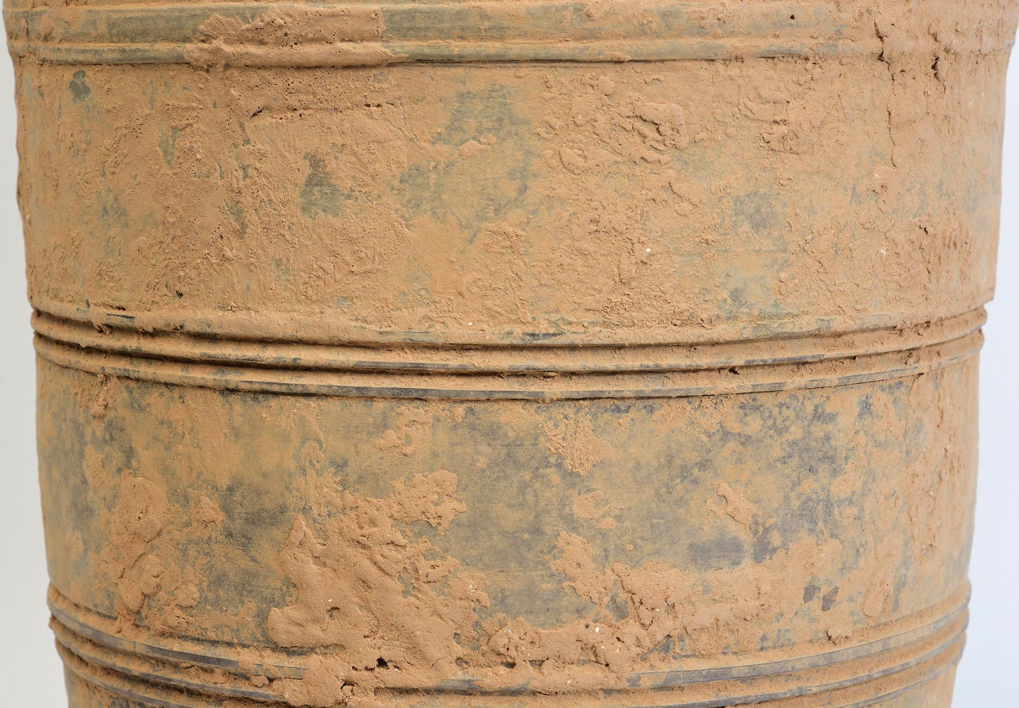 Fino al XVIII secolo Han Dynasty, Antique Chinese Pottery Granary Jar in vendita
