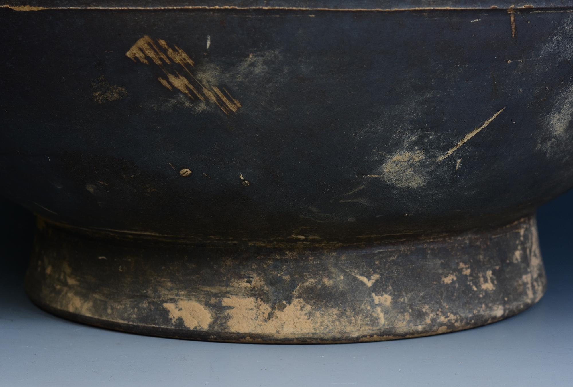 Han Dynasty, Antique Chinese Pottery Hu Jar For Sale 4