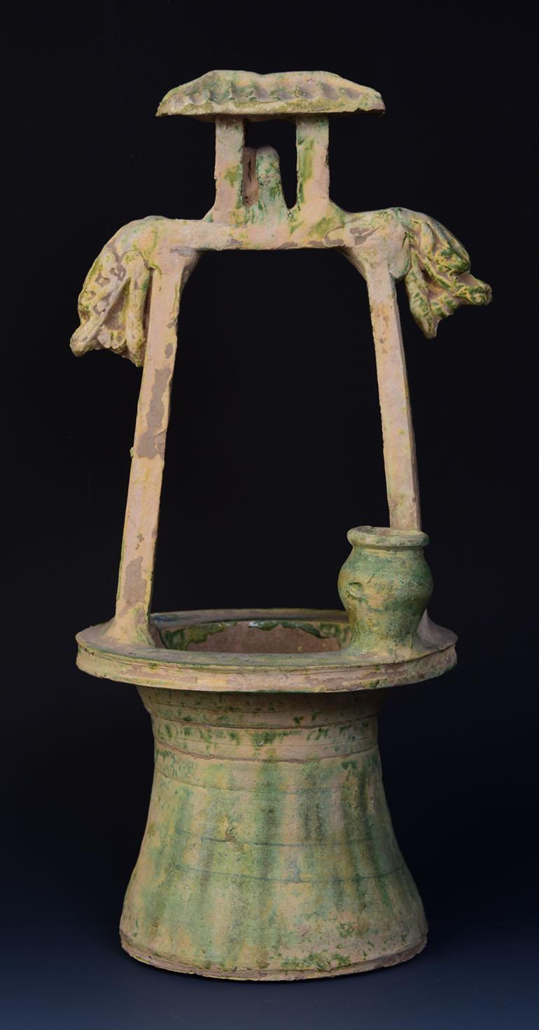 Han Dynasty, Chinese Green Glazed Pottery Model of Well with Dragon Heads 7