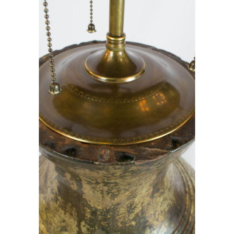 Lampe de bureau en forme de jarre en frêne émaillé de la dynastie Han Bon état - En vente à Canton, MA