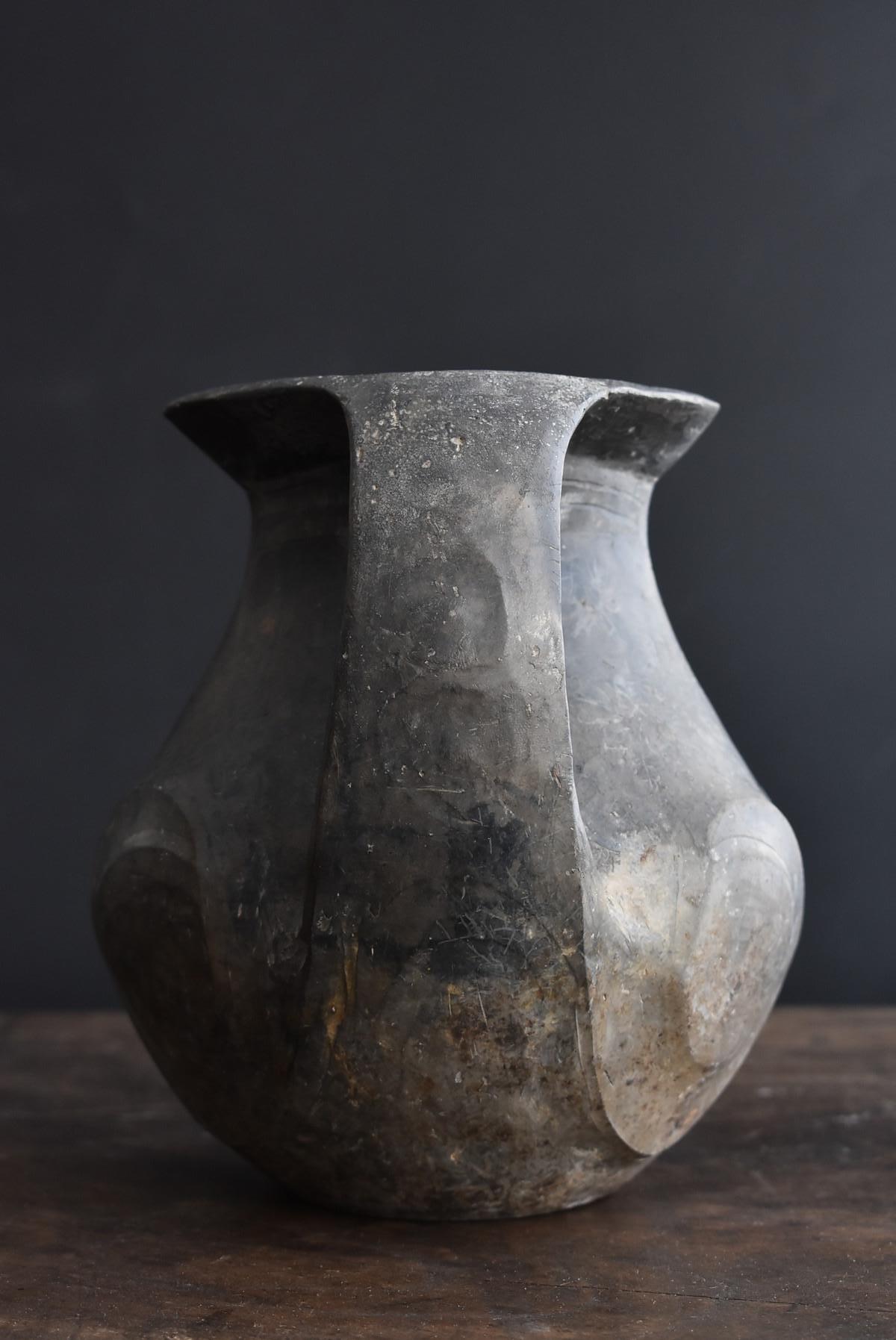 Han Dynasty Black Pottery / Chinese Excavated Pottery / Ancient Jar/Antique Vase In Good Condition In Sammu-shi, Chiba