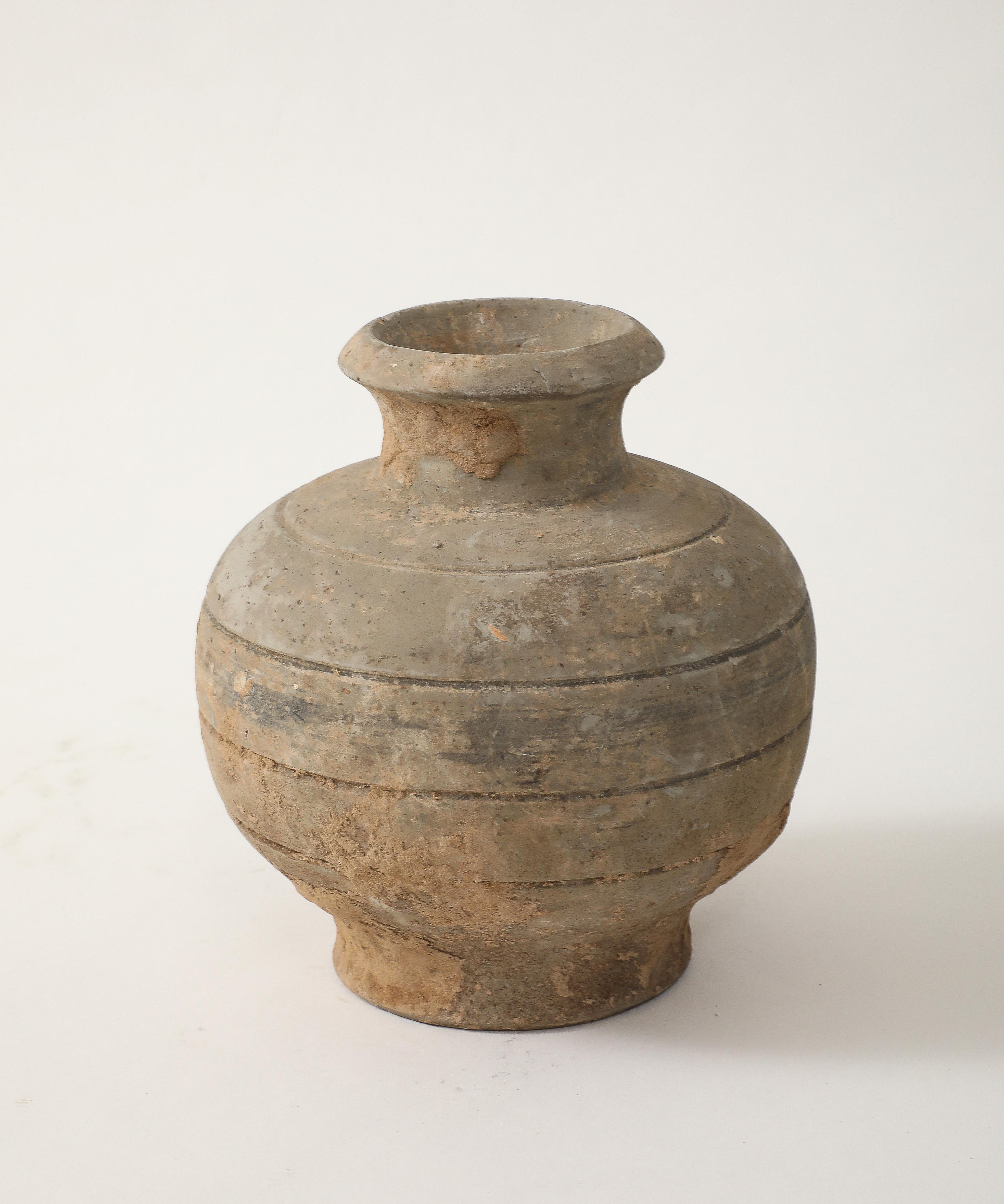 Cotto Vaso di terracotta della dinastia Han in vendita