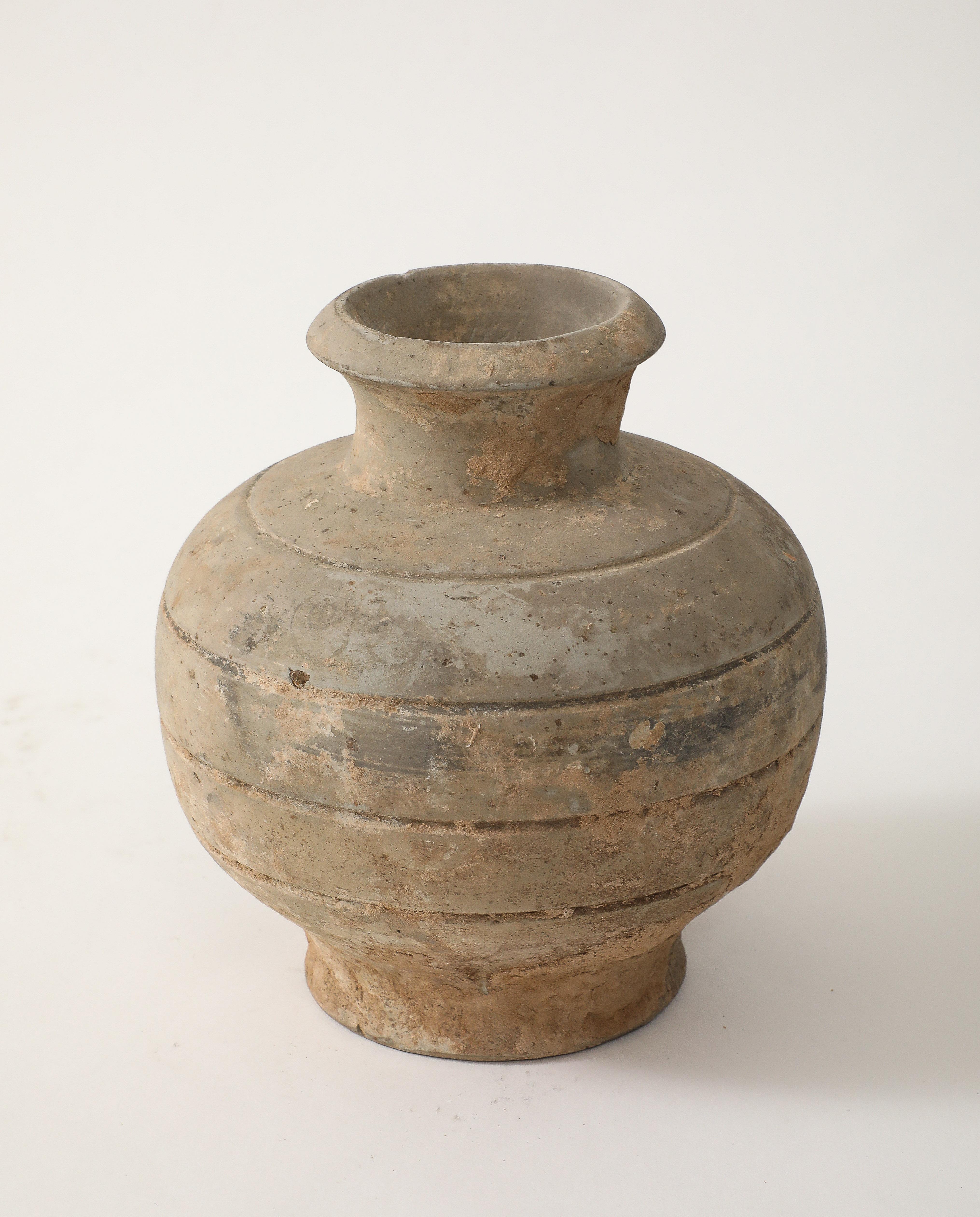 Vaso di terracotta della dinastia Han in vendita 1