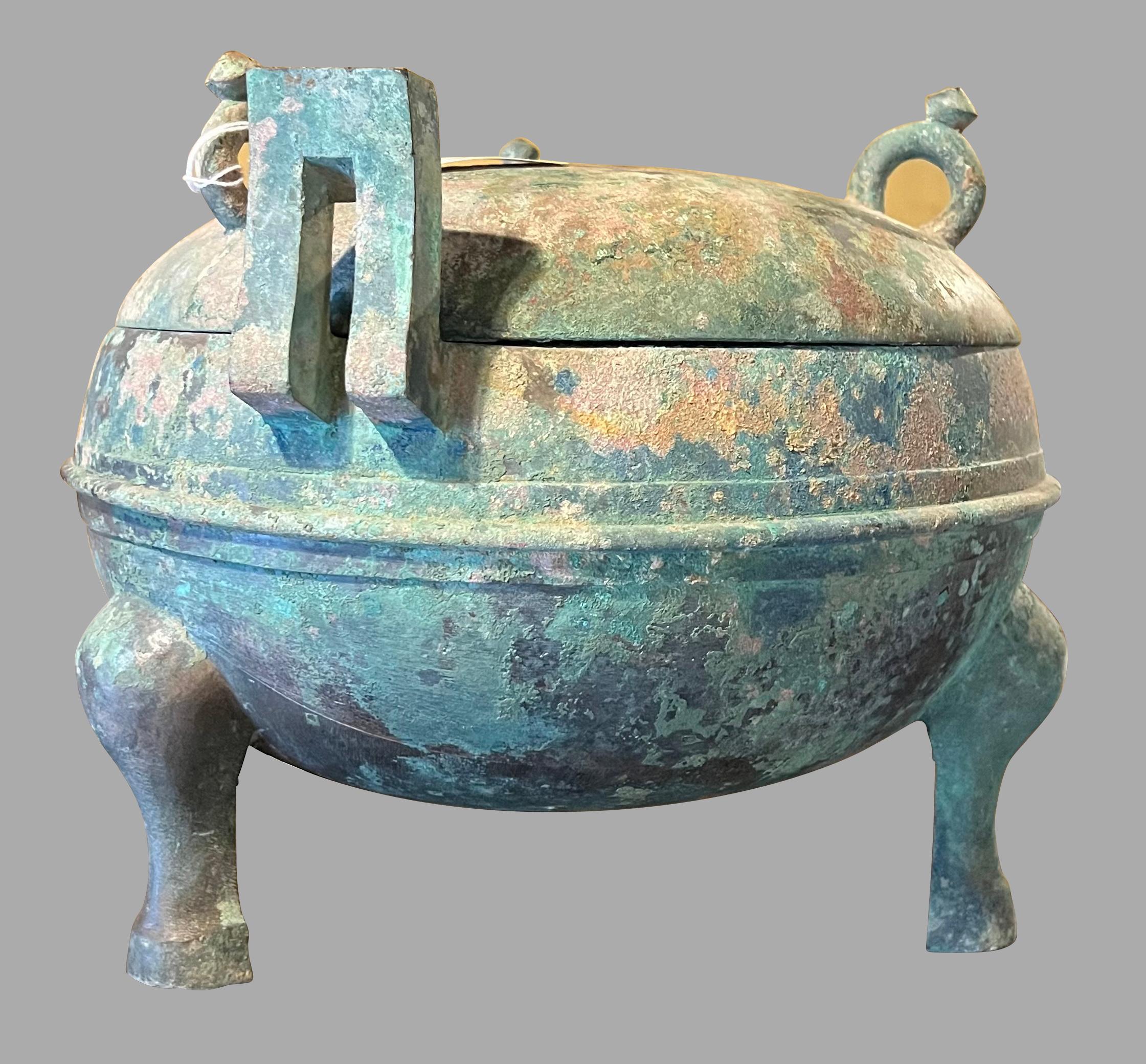 Chinese Han Dynasty Patinated  Bronze Covered Bowl Provenance: Axel Vervoordt 5