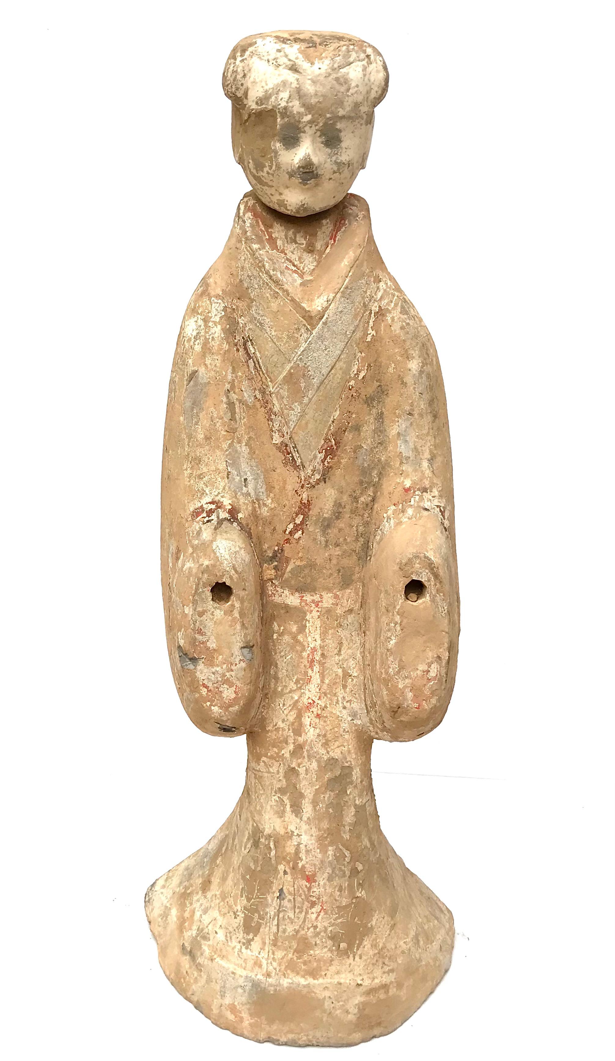 Fatto a mano Ceramica della dinastia Han Grande figura di addetto alla tomba in piedi in vendita