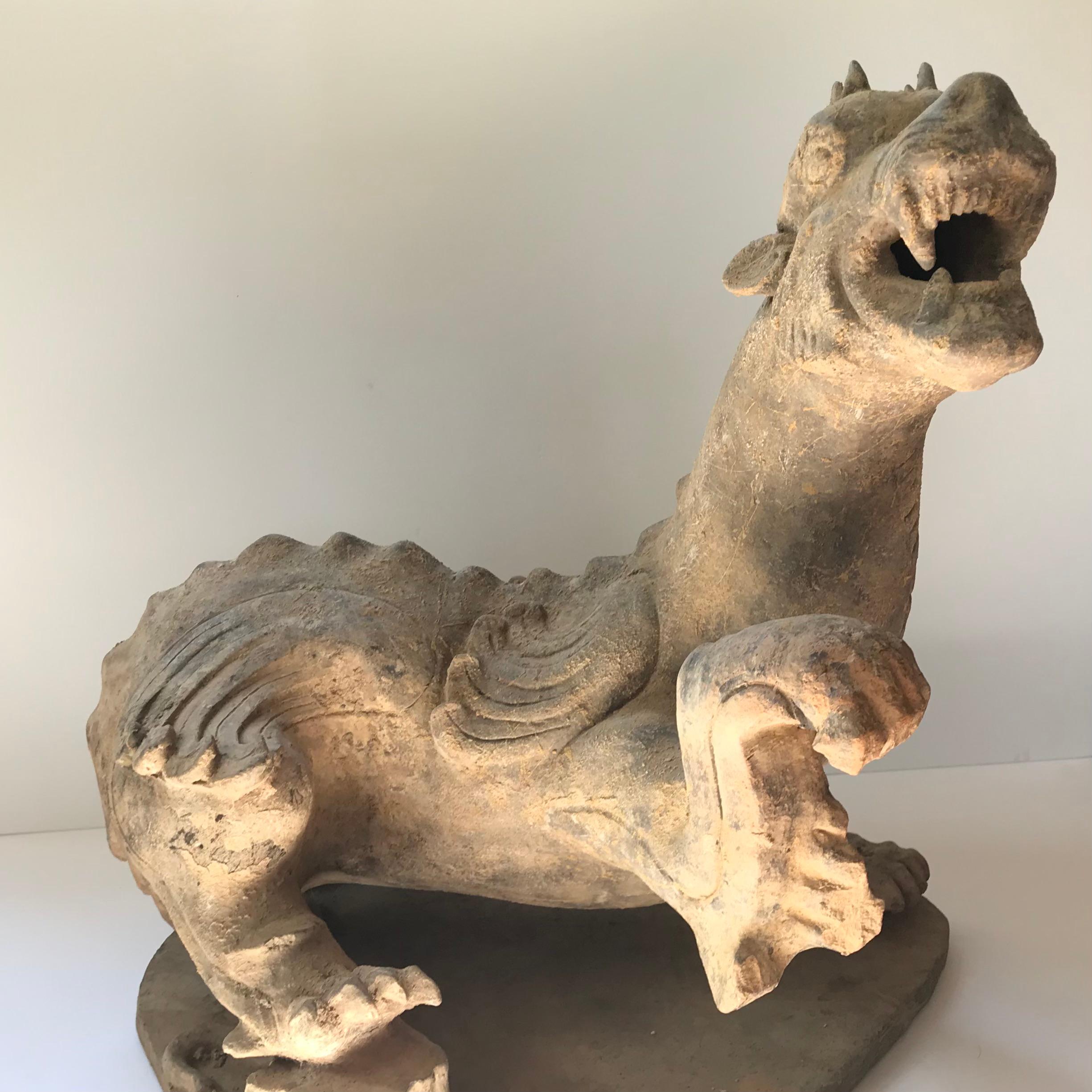 Ceramica della dinastia Han Mitica Bestia Bixie TL Testato In condizioni buone in vendita a Dallas, TX
