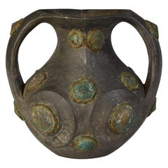Dynasty Han, Rare Antiquité Amphore en poterie chinoise décorée d'un ornement en bronze