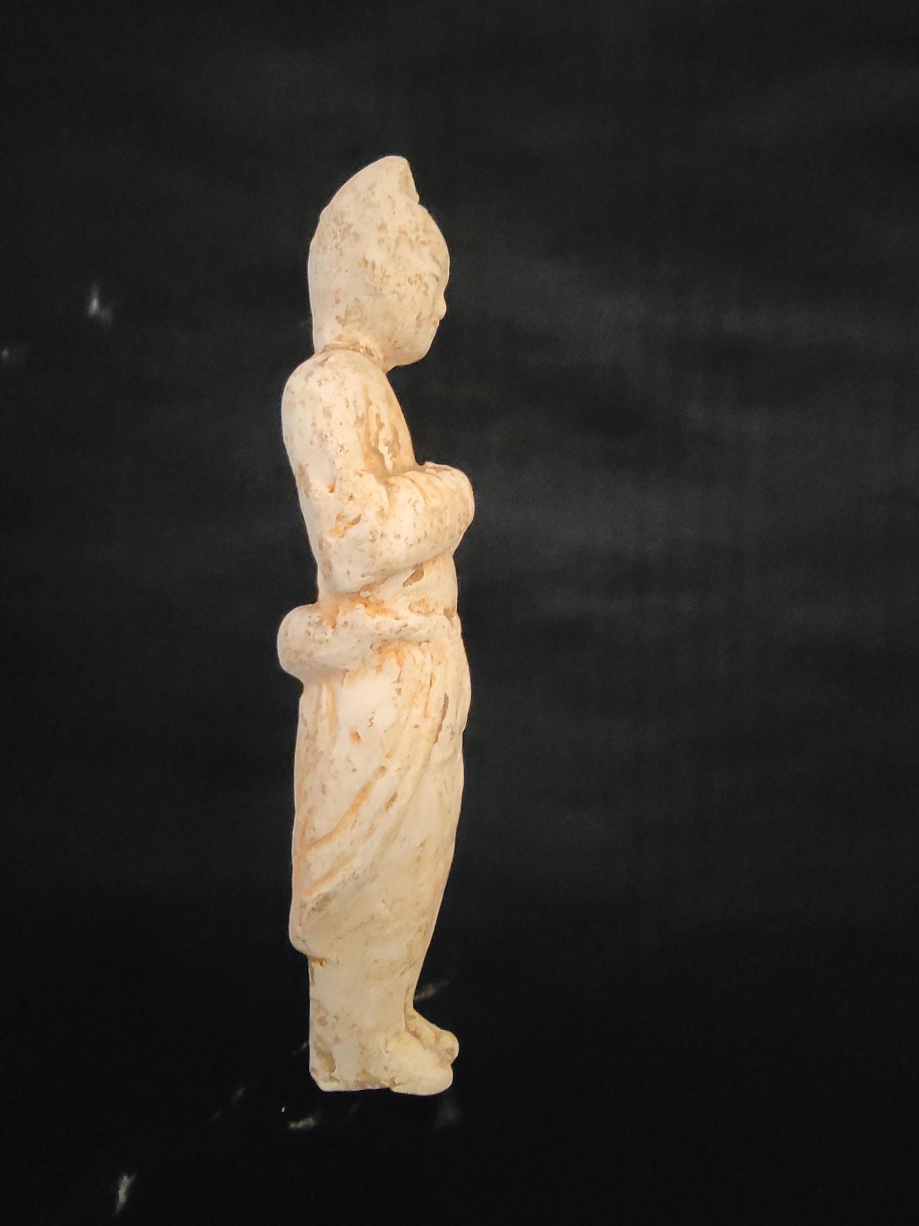 Terracotta Han Period Sculpture of Woman, Chinese For Sale