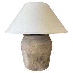 Lampe de bureau à vase gris de style Han