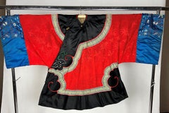 Han woman's damask and embroidered satin tunic - Late Qing period - China Circa