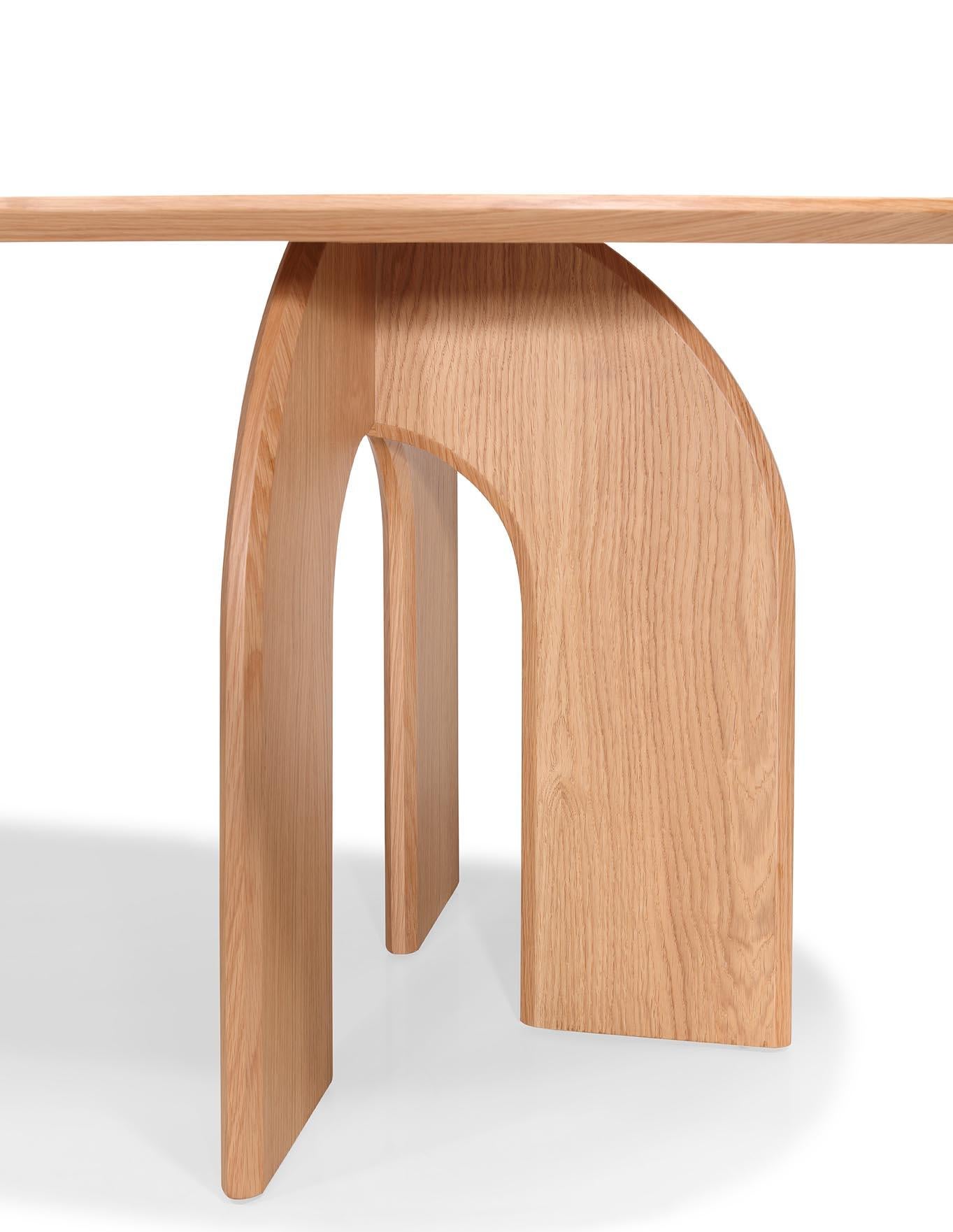 Esstisch Hana: Minimalistische Harmonie aus Eiche und geschwungenen Kurven im Angebot 2