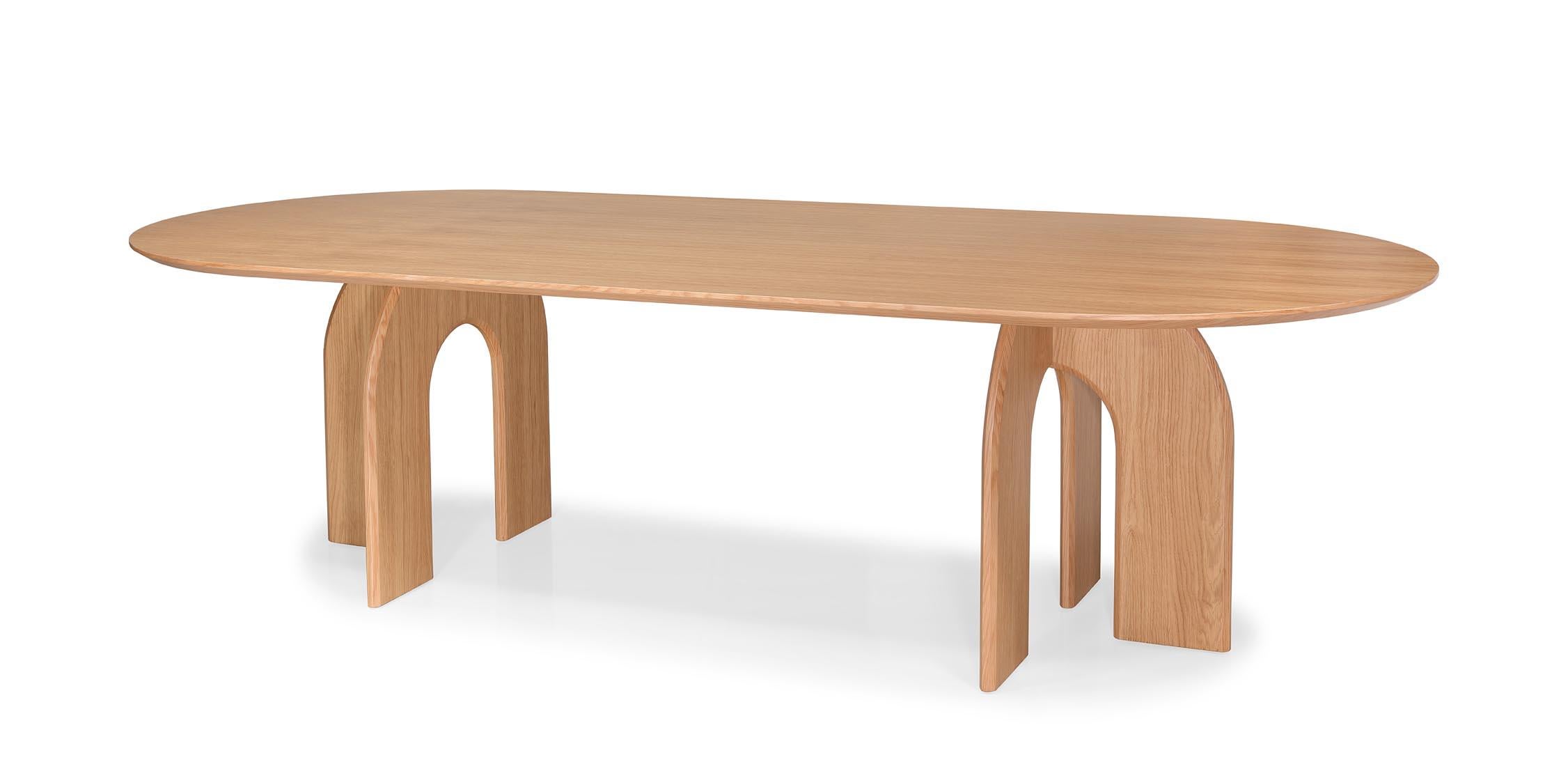 Esstisch Hana: Minimalistische Harmonie aus Eiche und geschwungenen Kurven (Eichenholz) im Angebot