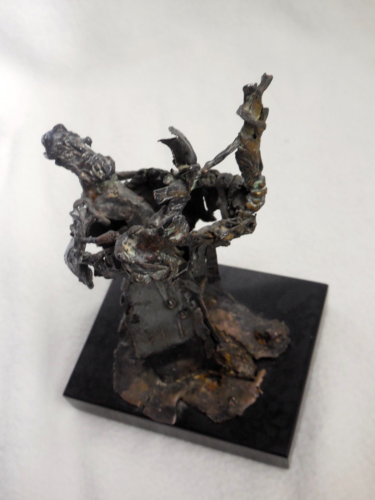 A. David con l'arpa - Sculpture Moderno di Hana Geber