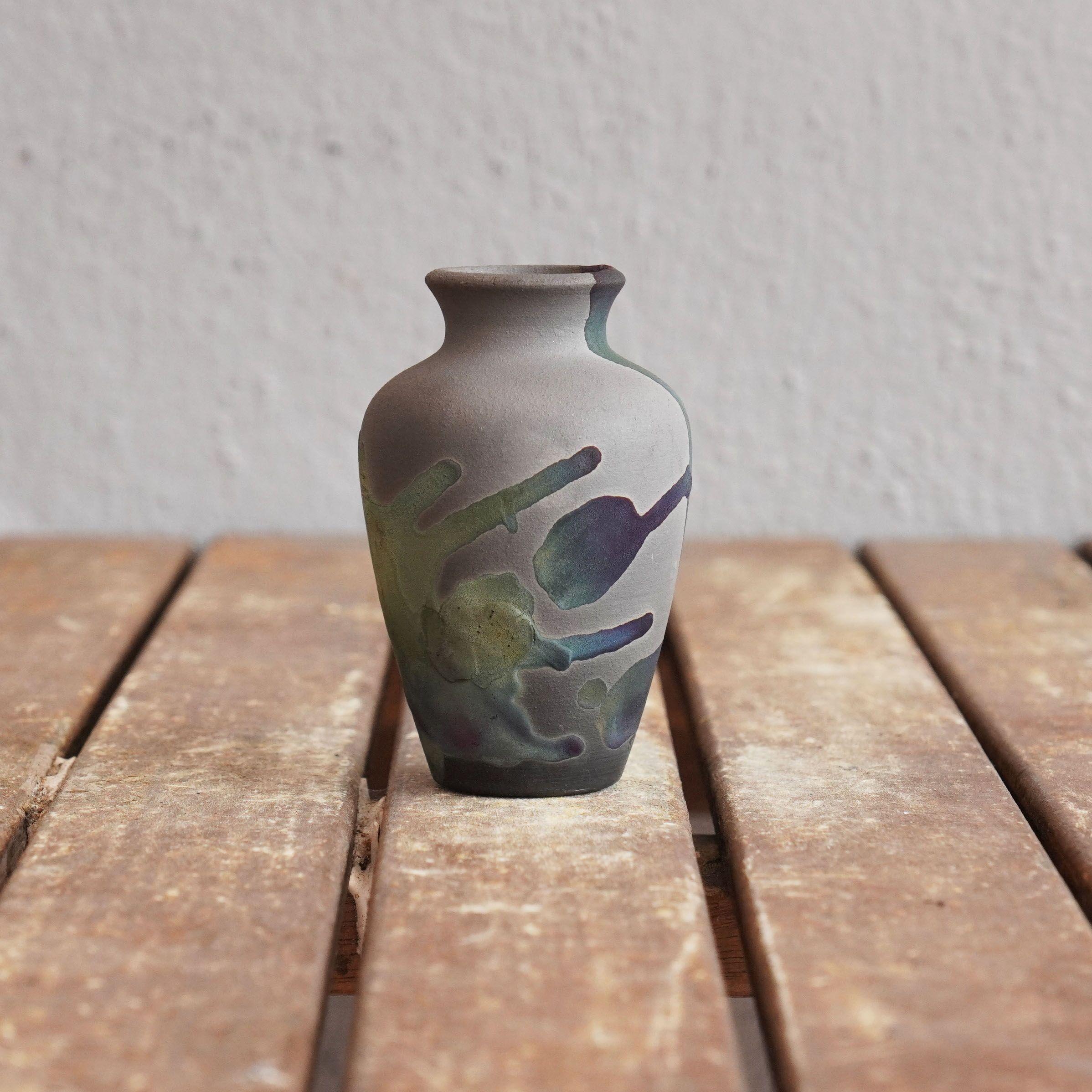 Hana Mini Set Vase Raku Ceramic - Carbon Copper - Handmade Home Decor Gift In New Condition For Sale In Petaling Jaya, MY