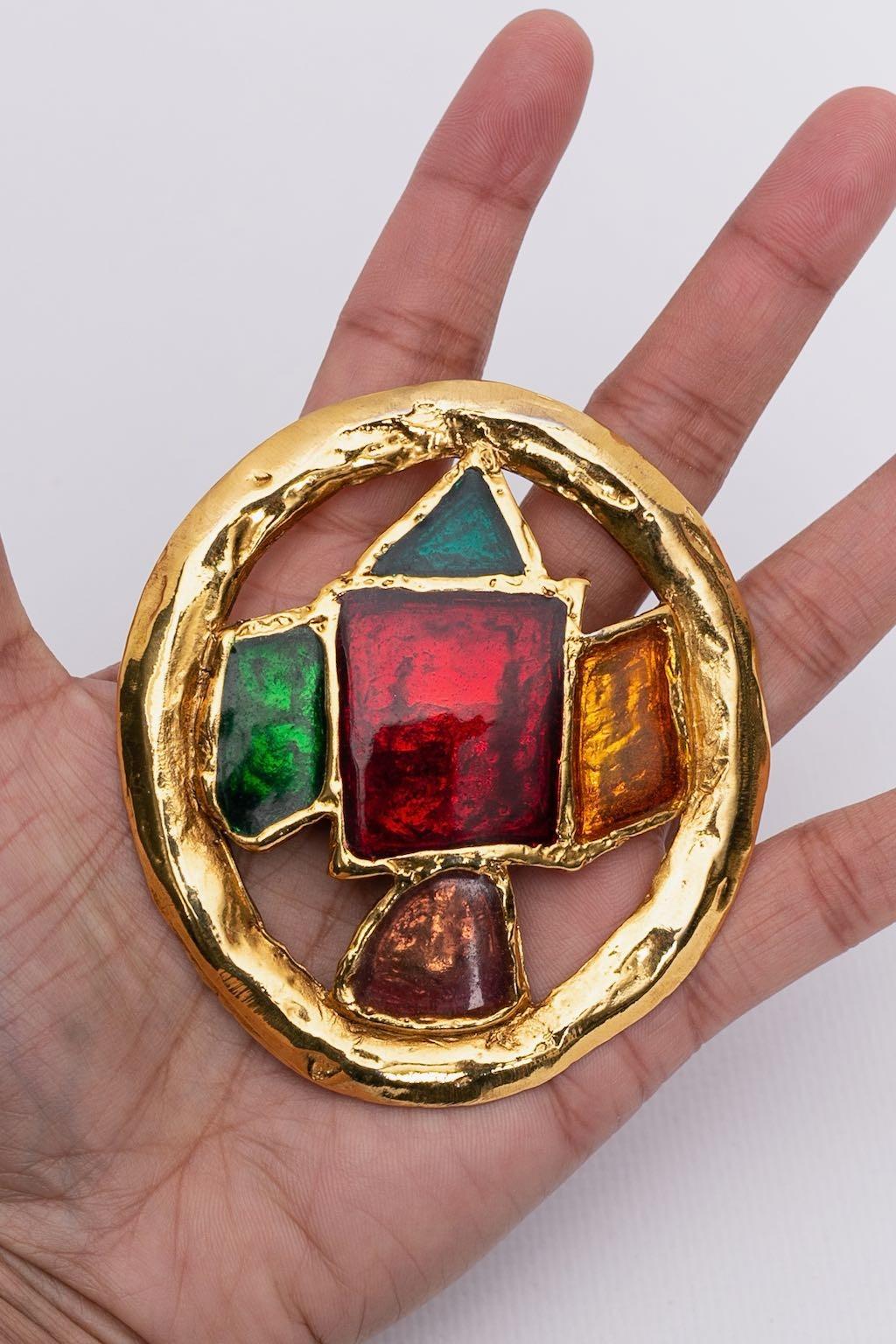 Hanae Mori - Gilted metal hammered and enamelled brooch.

Additional information:
Condition: Very good condition
Dimensions: 8 cm (3.15 in) x 7 cm (2.76 in)

Seller Reference: BR11
