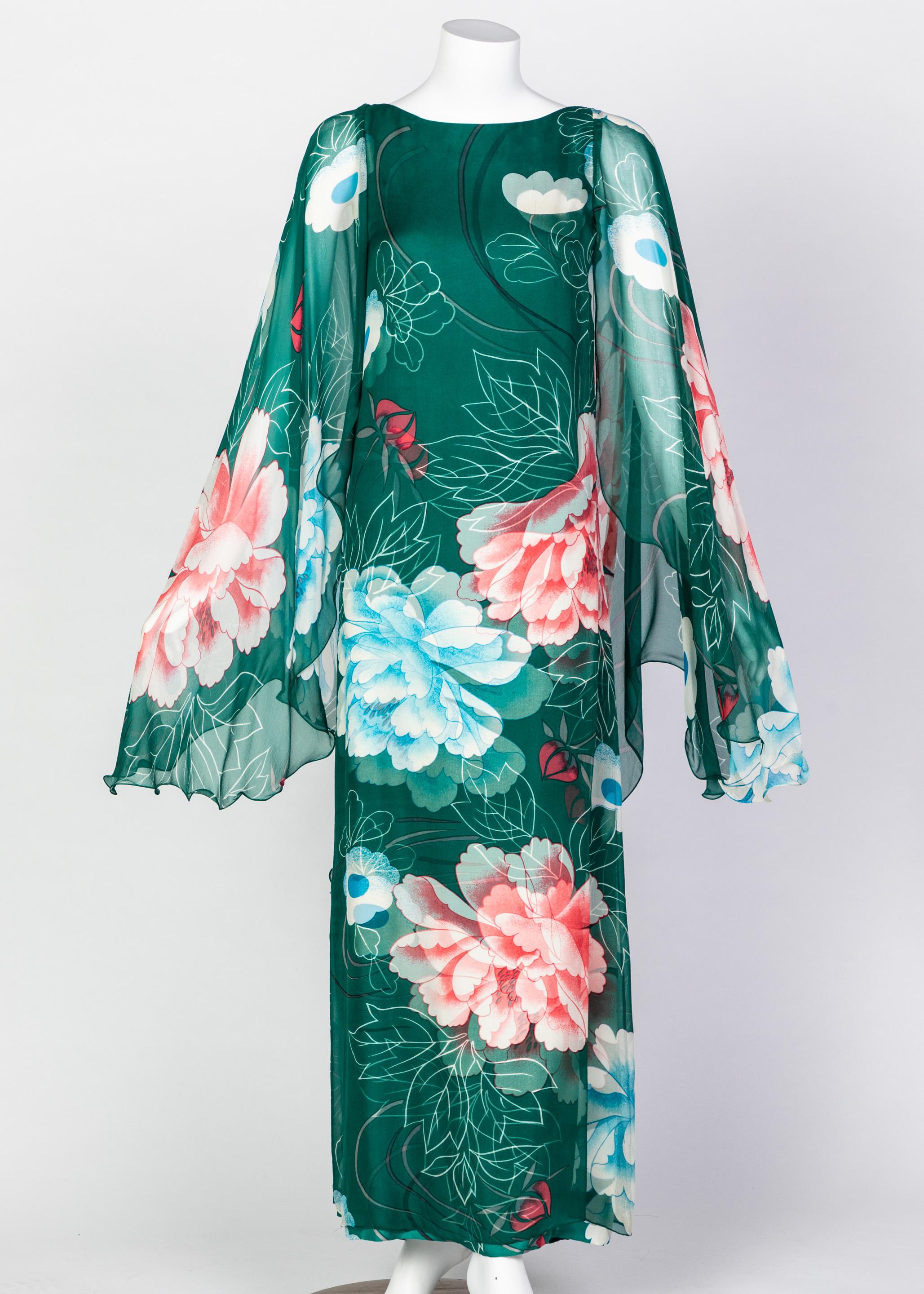 Hanae Mori Couture Grüner Blumendruck Seide Kaftan Maxikleid:: 1970er im Zustand „Gut“ in Boca Raton, FL