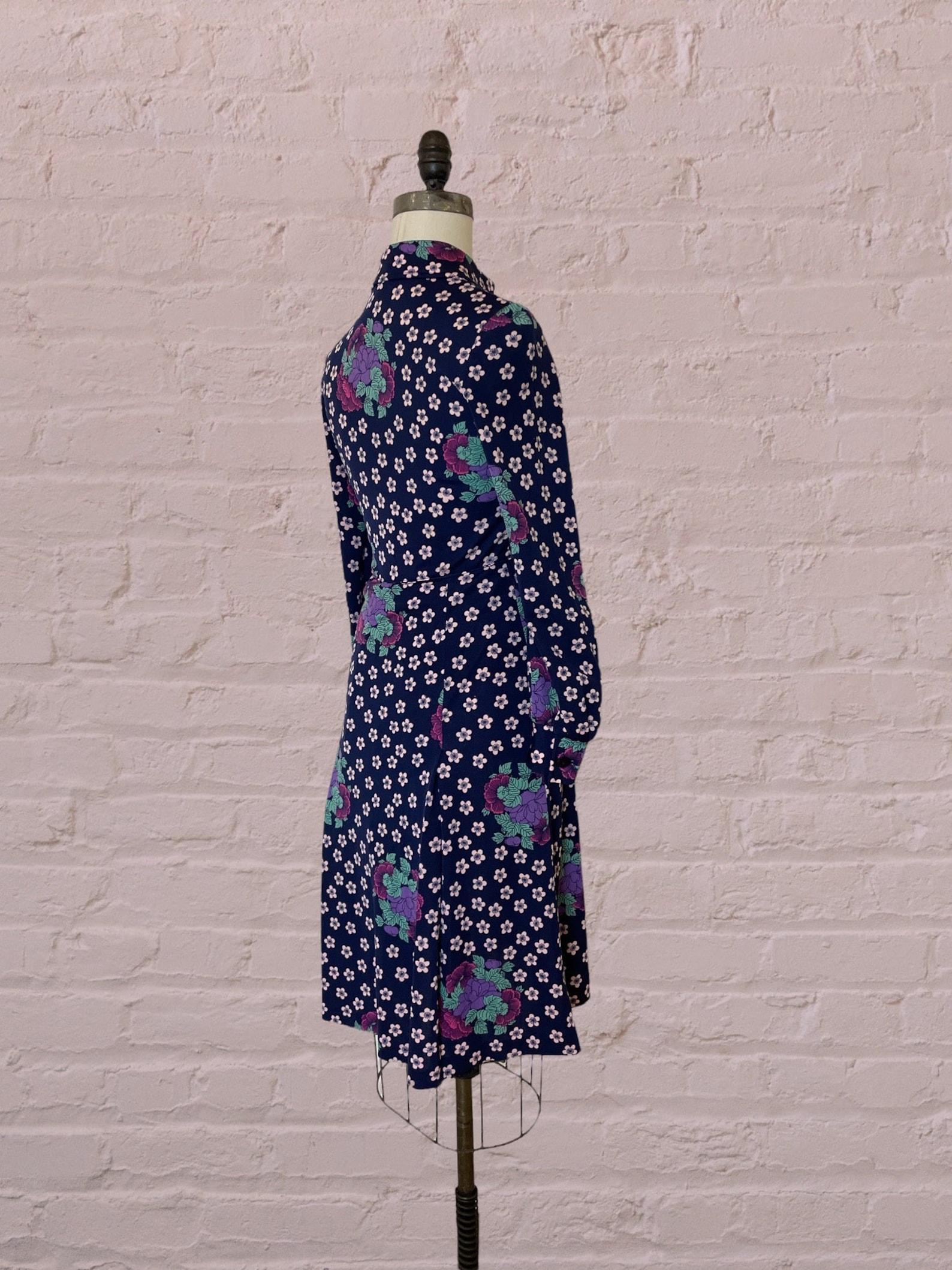 Women's Hanae Mori Floral Dress, Circa 1970s For Sale