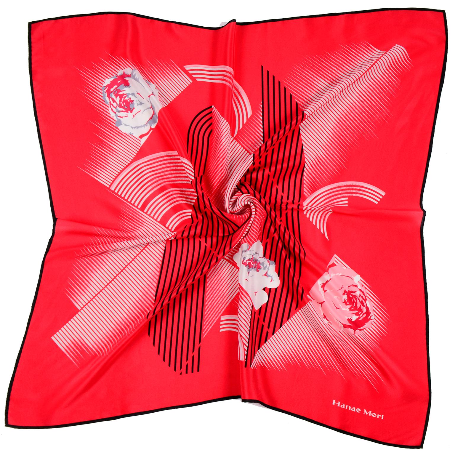 Hanae Mori - Écharpe en soie rouge vintage à imprimé abstrait en vente
