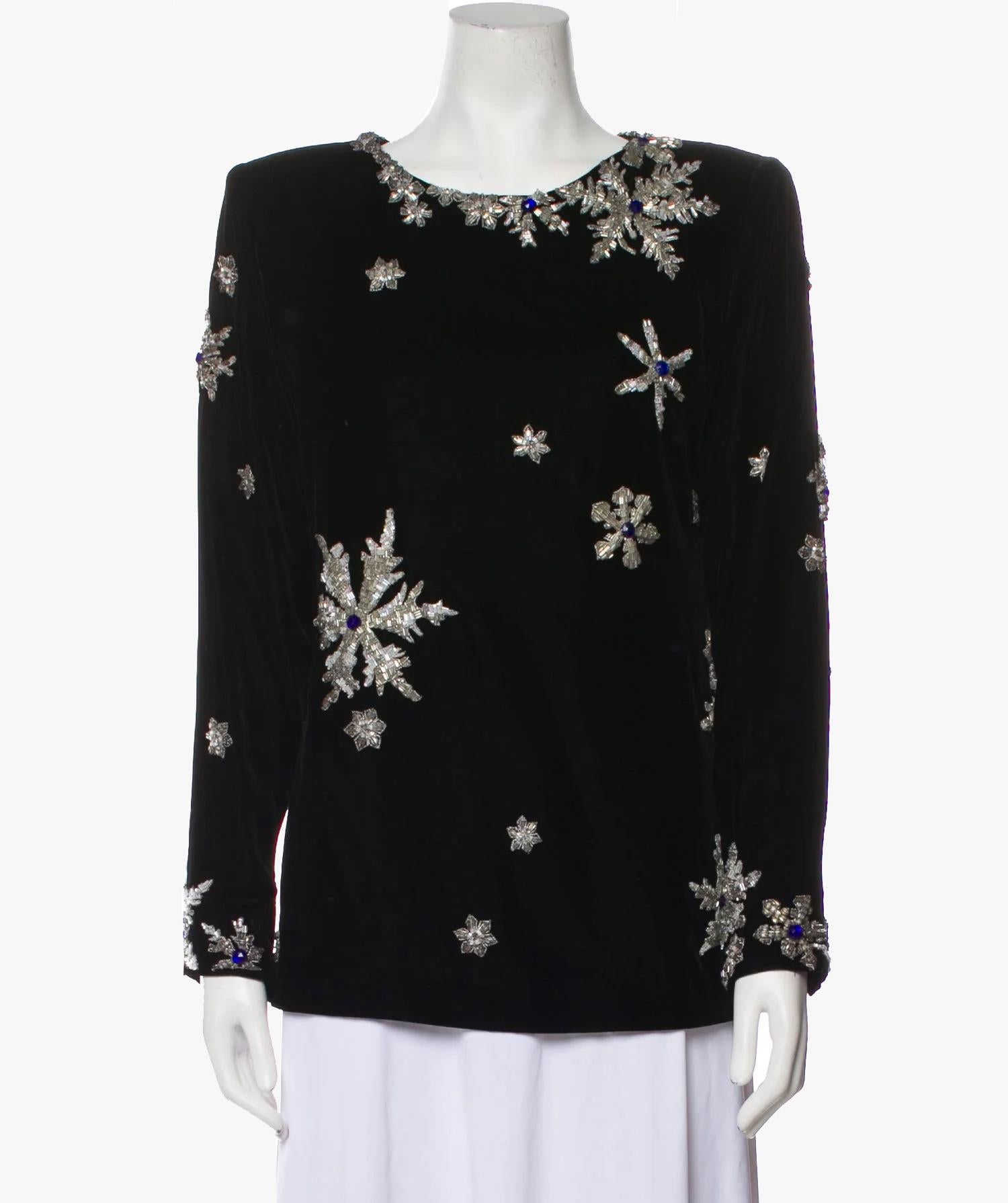 Hanae Mori vintage silk blouse with beaded accents,  from the 1980’s Collection

Long Sleeve with Scoop Neck

Concealed Zip Closure at Back

Size – M

Bust: 36.5″ / 93 cm

Waist: 32.25″ / 82 cm

Length: 26.75″ / 68 cm

 

Fabric – 100% Silk; Lining