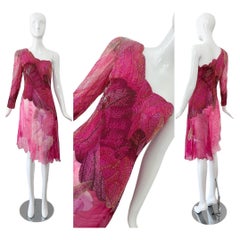 Hanae Mori Vintage Silk Hand Beaded One Shoulder Vibrant Cocktail Dress Feather (Robe de cocktail asymétrique perlée à la main)