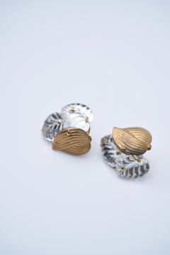 hanamizuki leaf earring / vintage jewelry , vintage beads, vintage earring