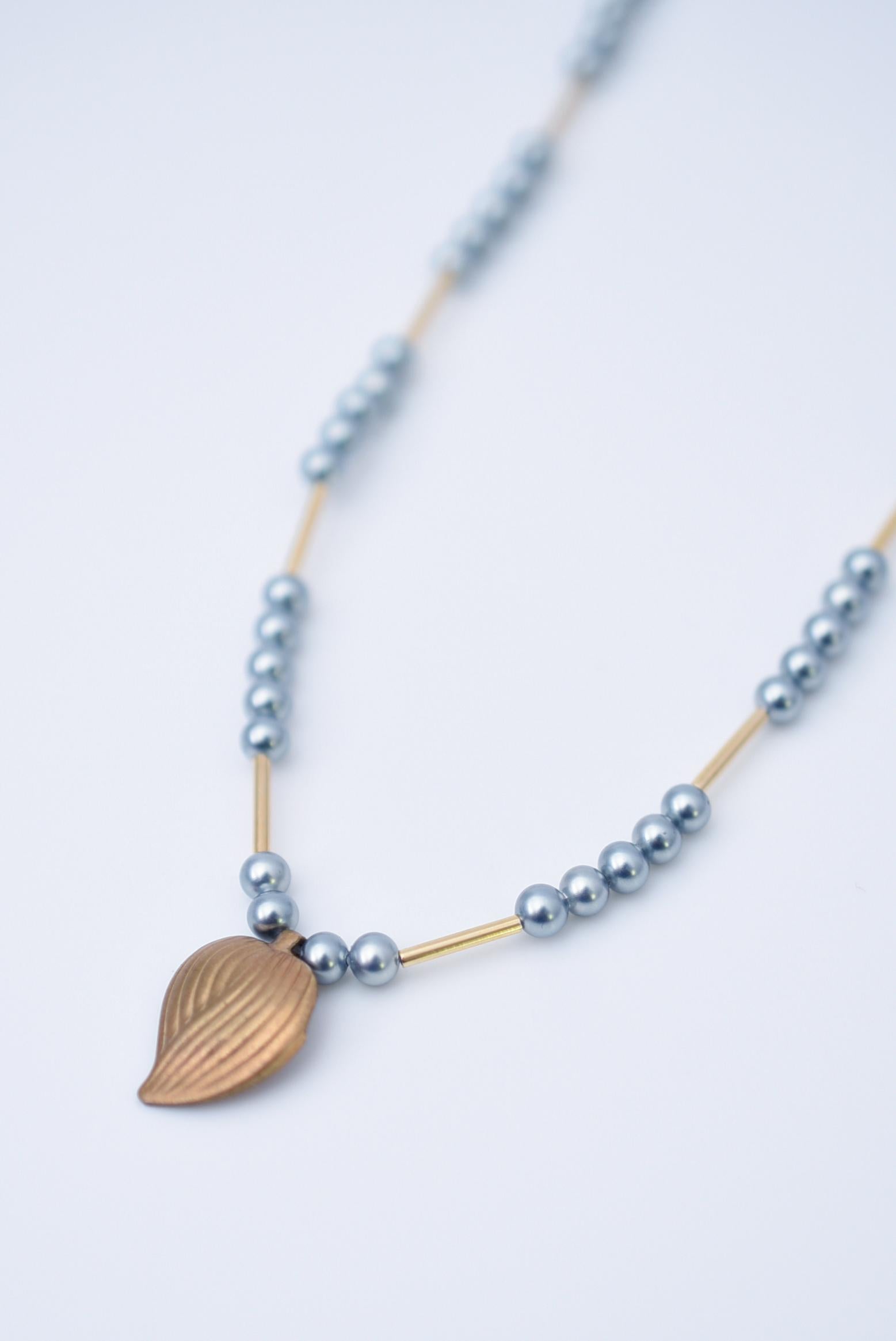 Women's or Men's hanamizuki leaf necklace / vintage jewelry , vintage pearl, vintage necklace For Sale