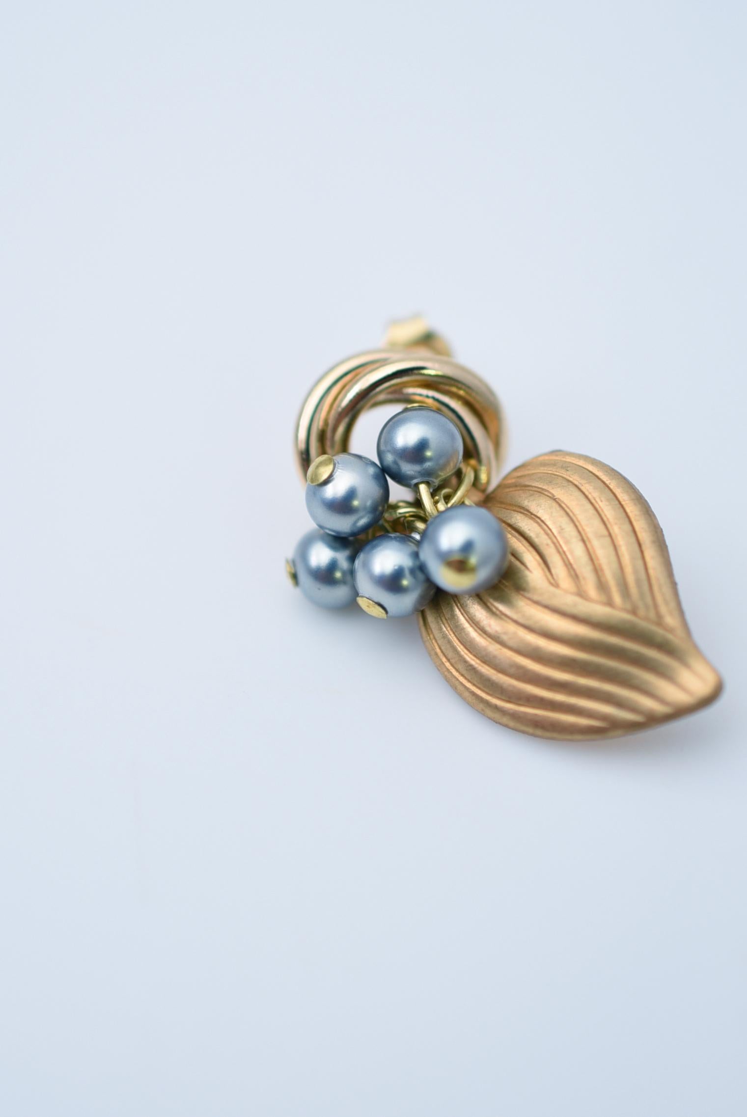 Women's or Men's hanamizuki round earring / vintage jewelry , vintage pearl, vintage earring For Sale