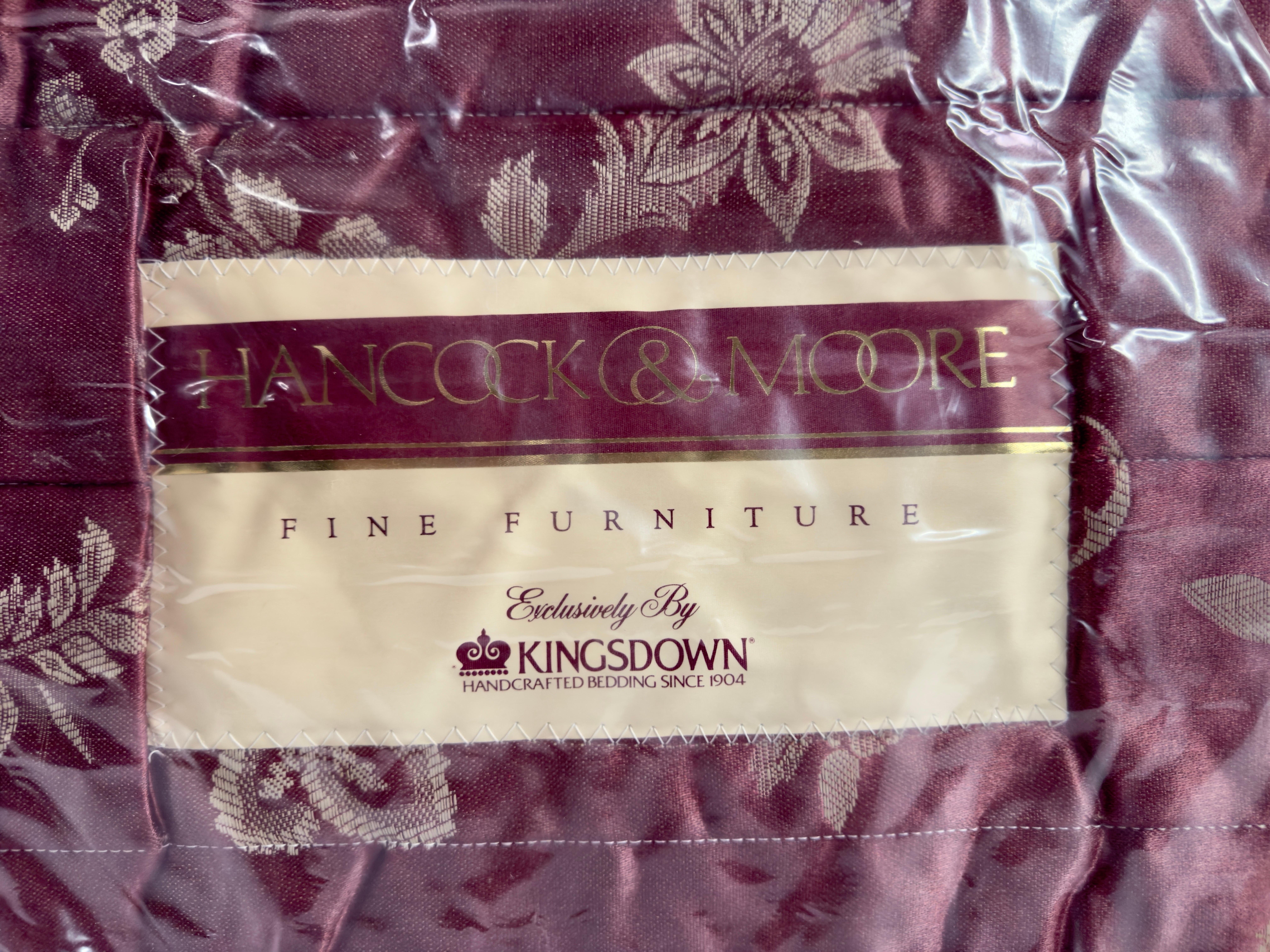 Hancock & Moore Style anglais Chesterfield Canapé et canapé-lit en cuir Cranberry en vente 14