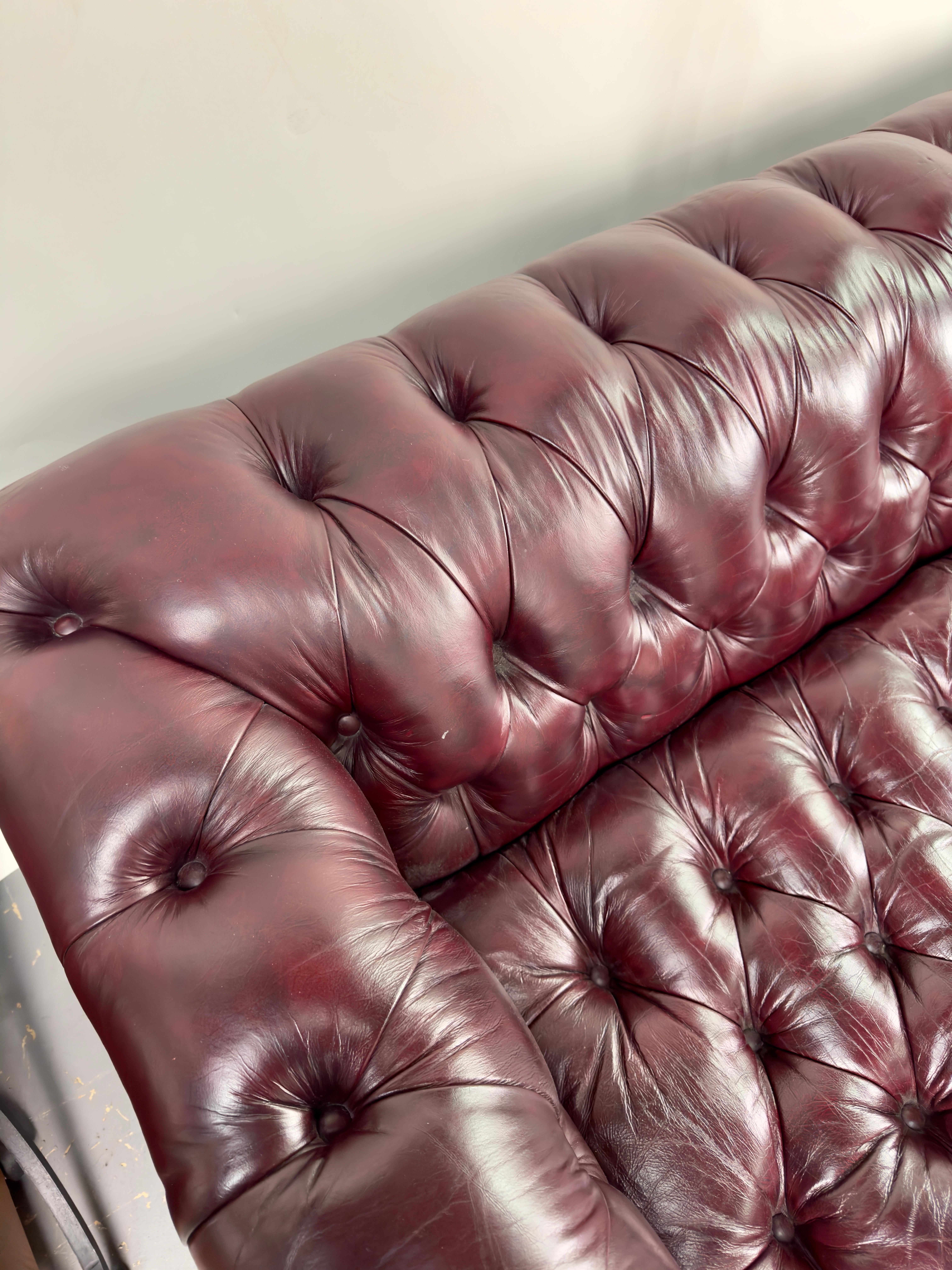 Contemporary Hancock & Moore English Style Chesterfield Cranberry leather Sofa & Sofa Bed For Sale