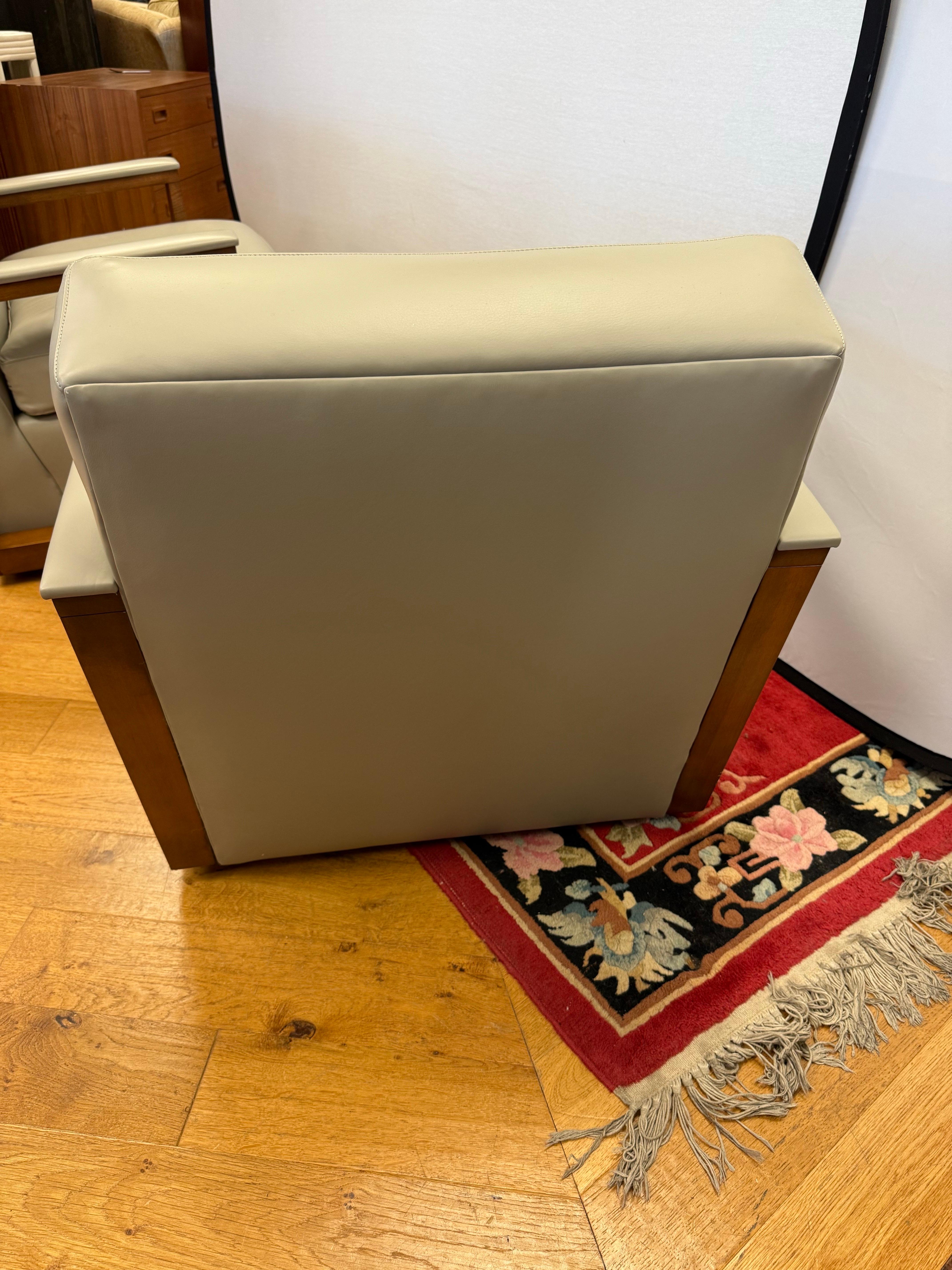 Hancock & Moore Pair of Bowery Leather Swivel lounge Chairs 4