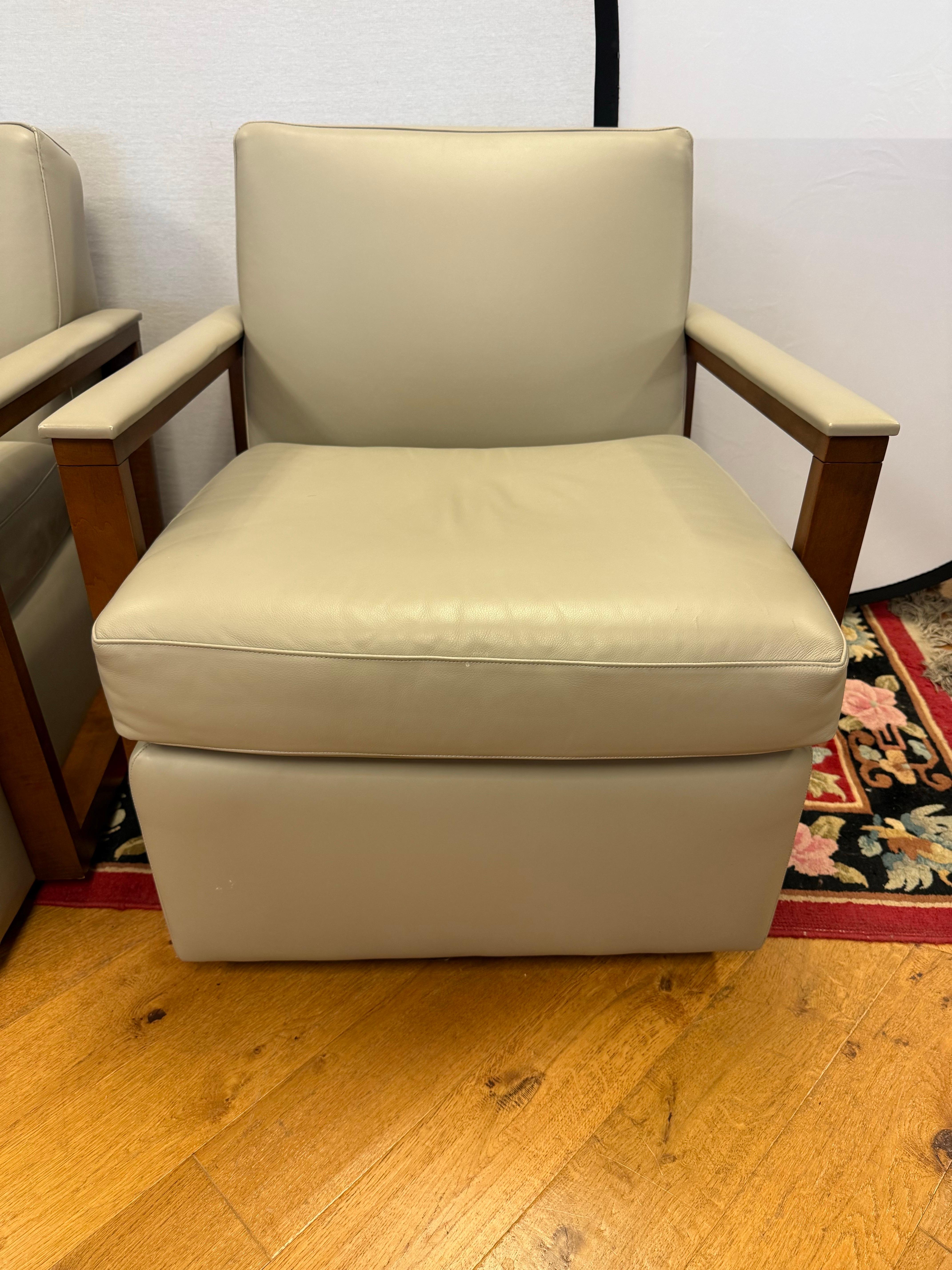 Hancock & Moore Pair of Bowery Leather Swivel lounge Chairs 1