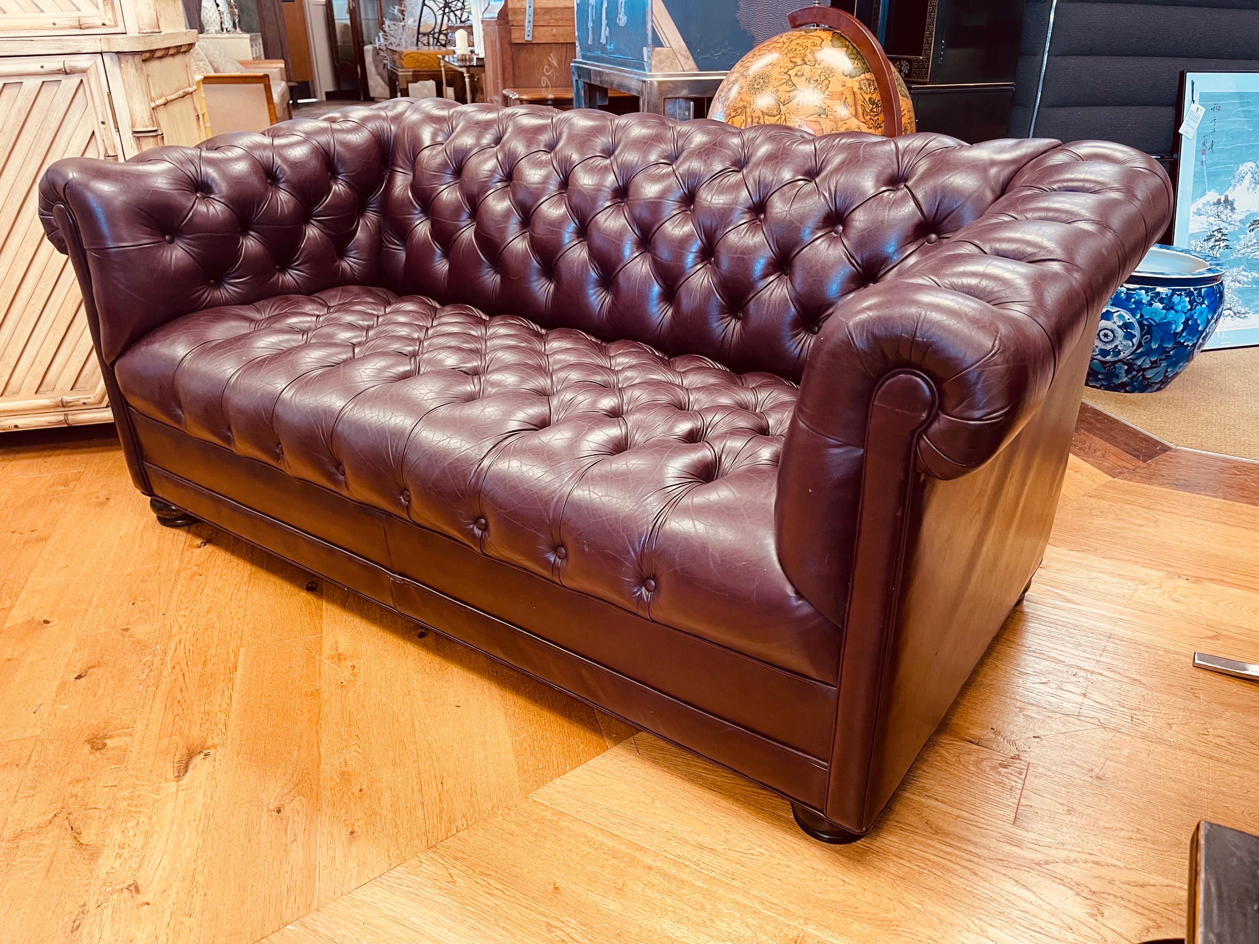 Hancock & Moore Signed Burgundy Oxblood Tufted Chesterfield Loveseat Sofa In Good Condition In West Hartford, CT