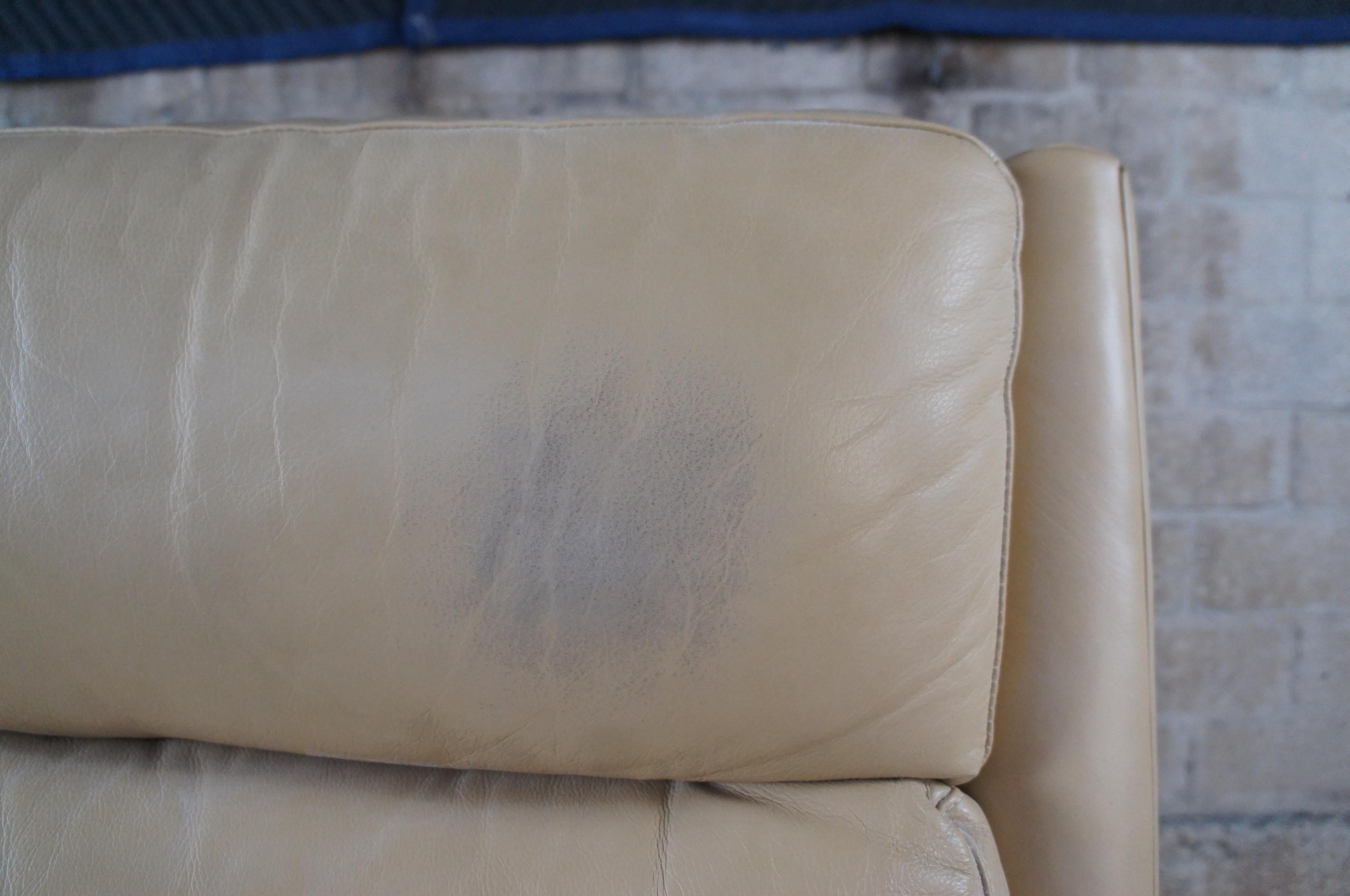 20th Century Hancock & Moore Traditional Leather Ghent Push Back Recliner Lounge Chair Cream